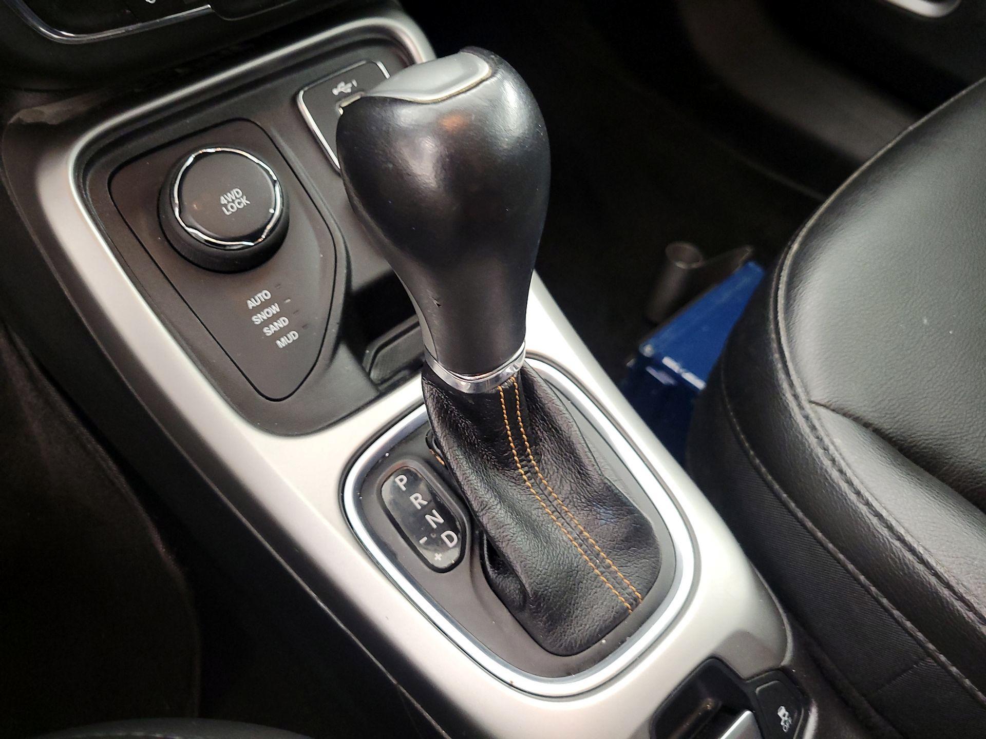 Thumbnail: 2020 Jeep Compass - 17