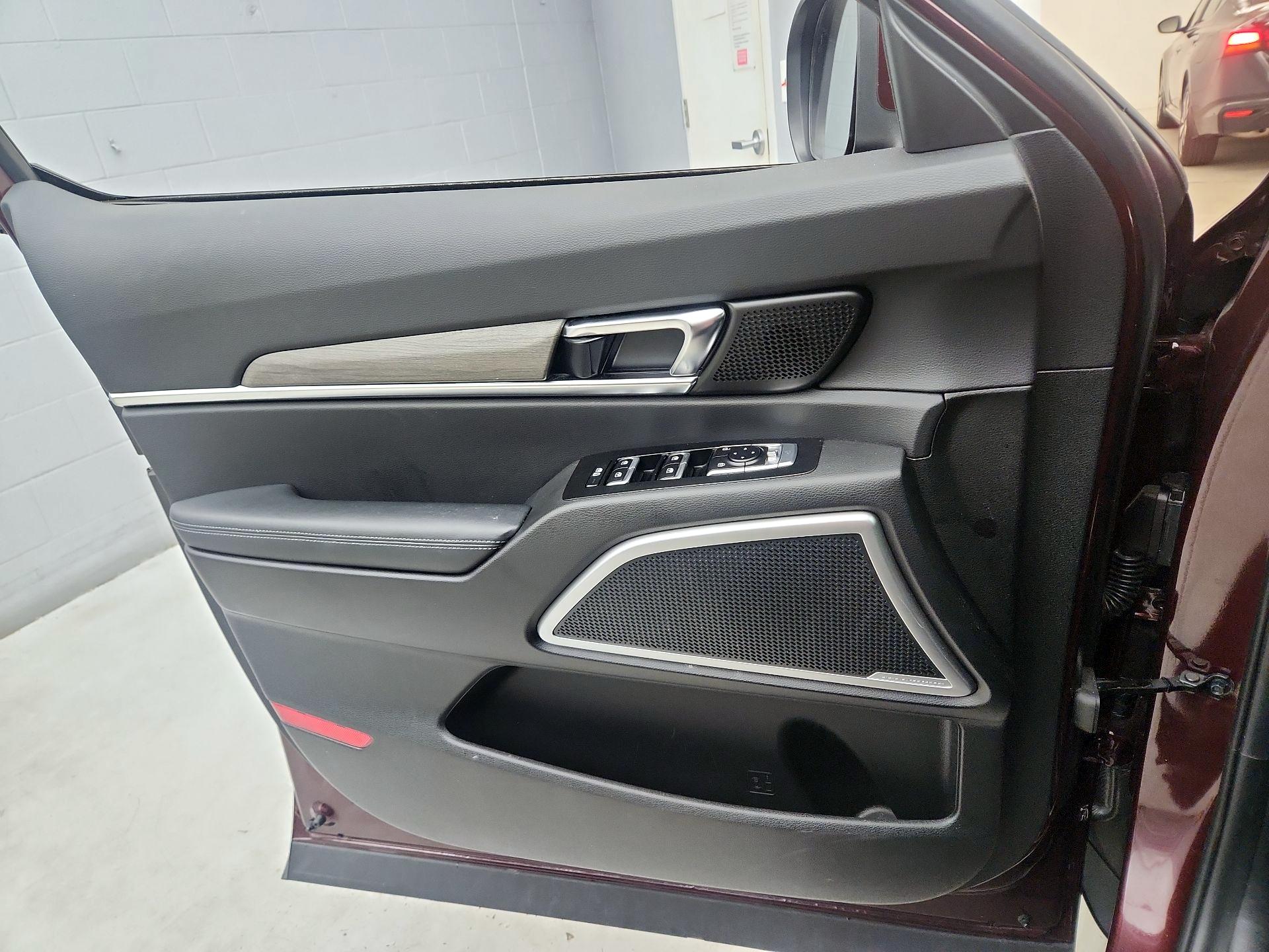 Thumbnail: 2022 Kia Telluride - 12