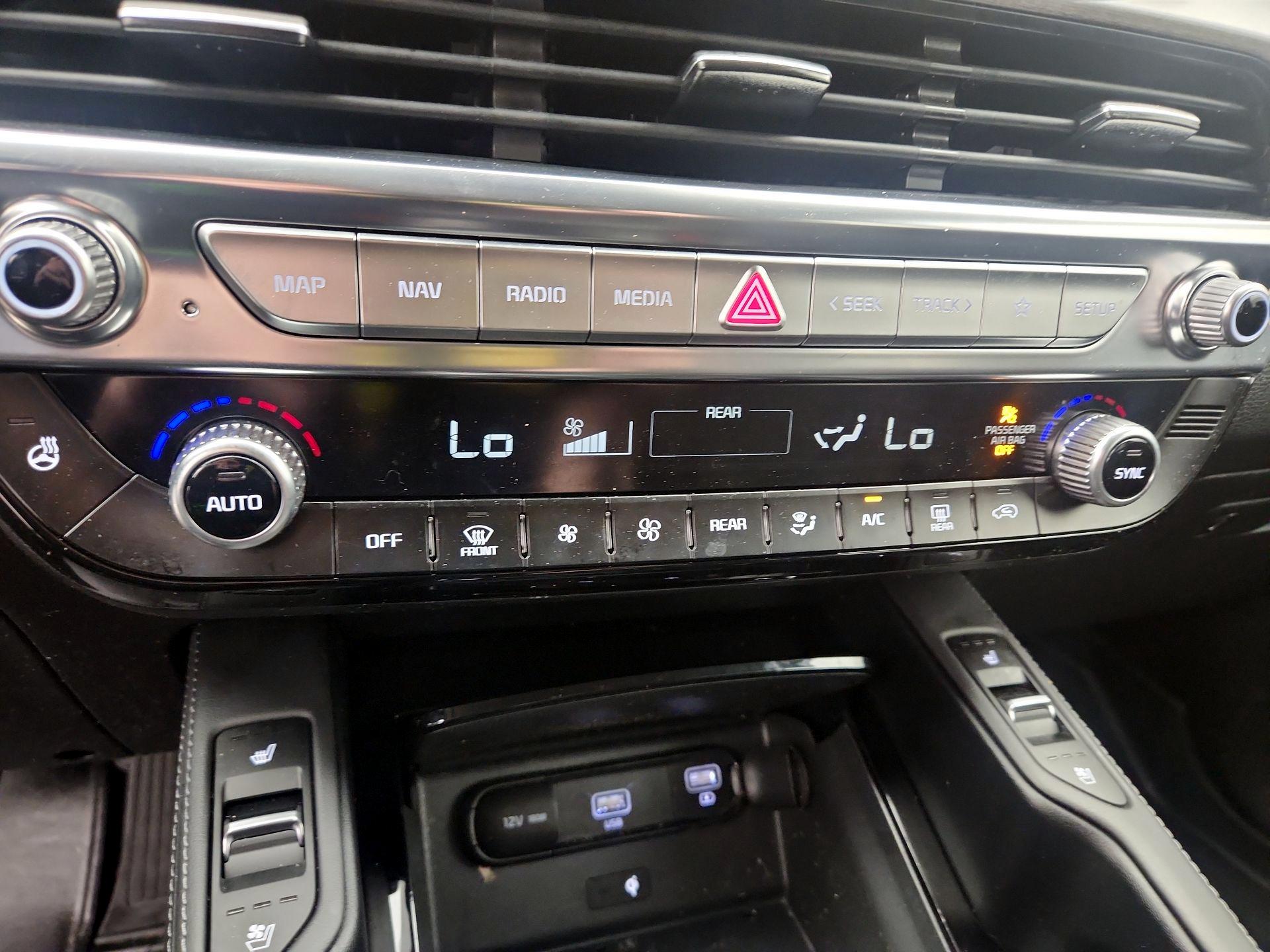 Thumbnail: 2022 Kia Telluride - 17