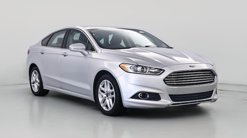 2016 Ford Fusion SE Hero Image