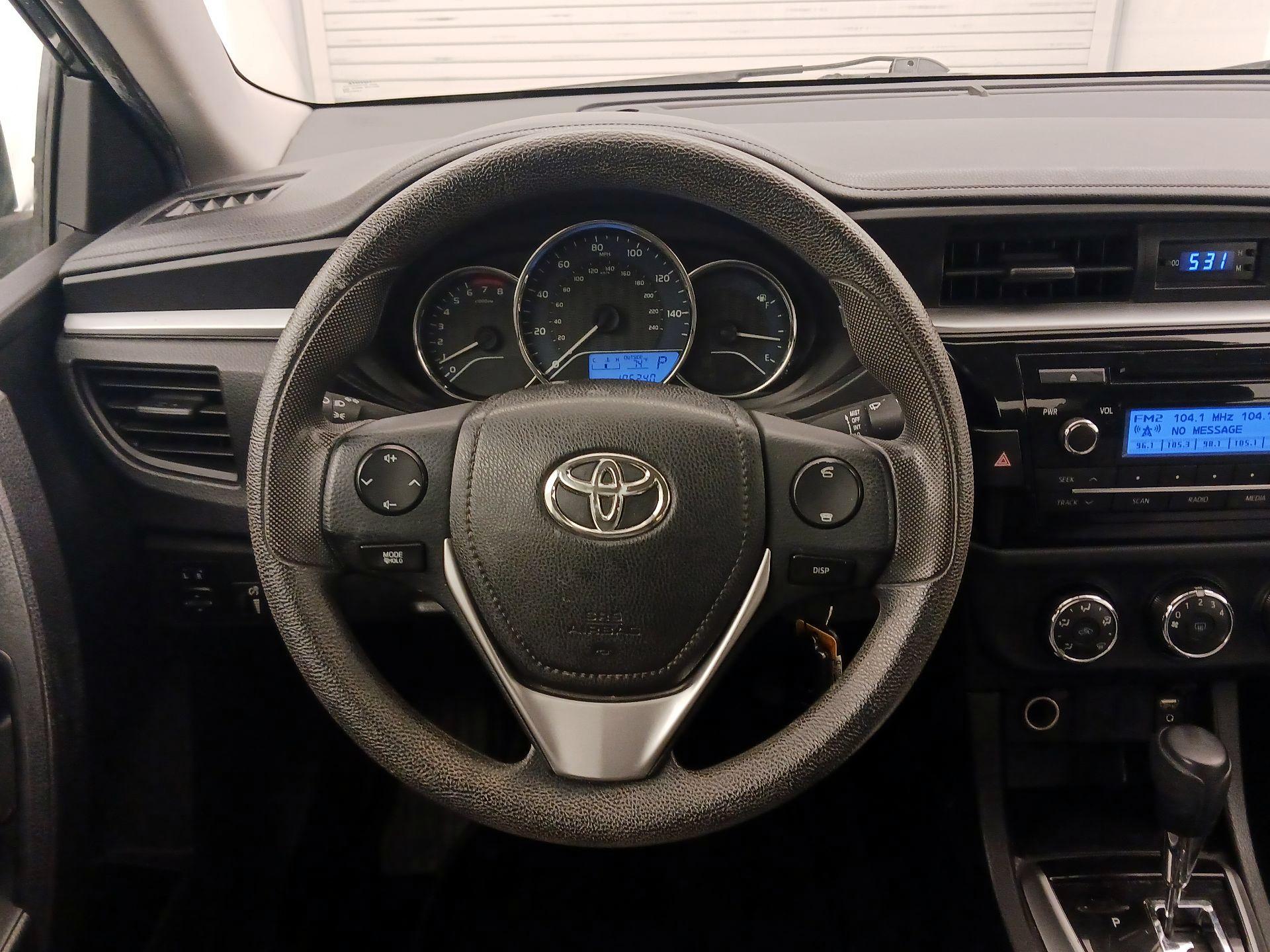 Thumbnail: 2015 Toyota Corolla - 10