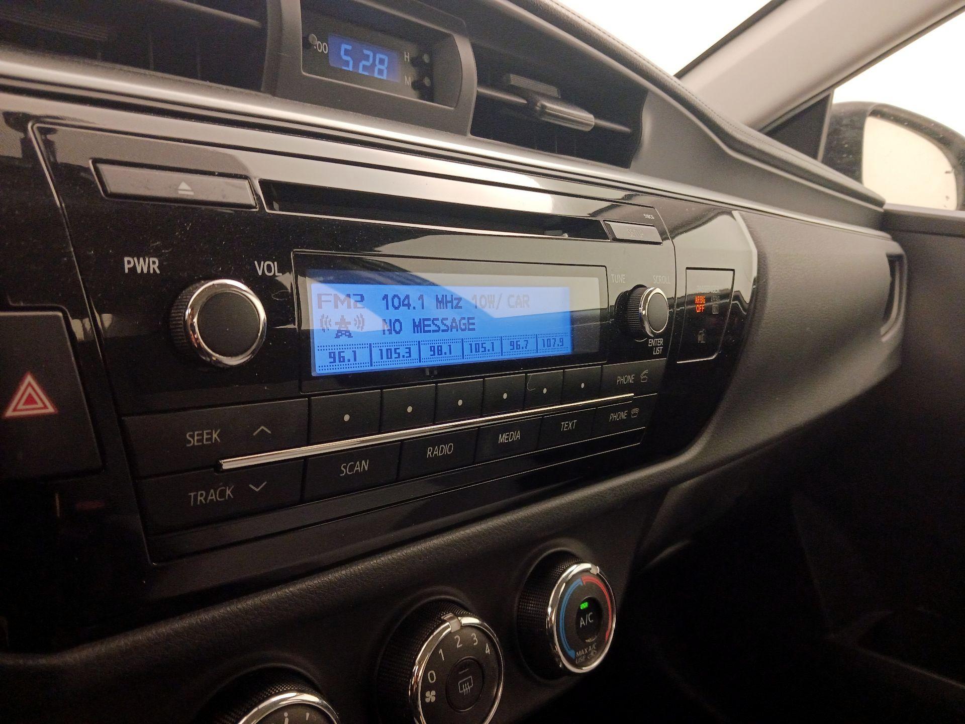Thumbnail: 2015 Toyota Corolla - 14