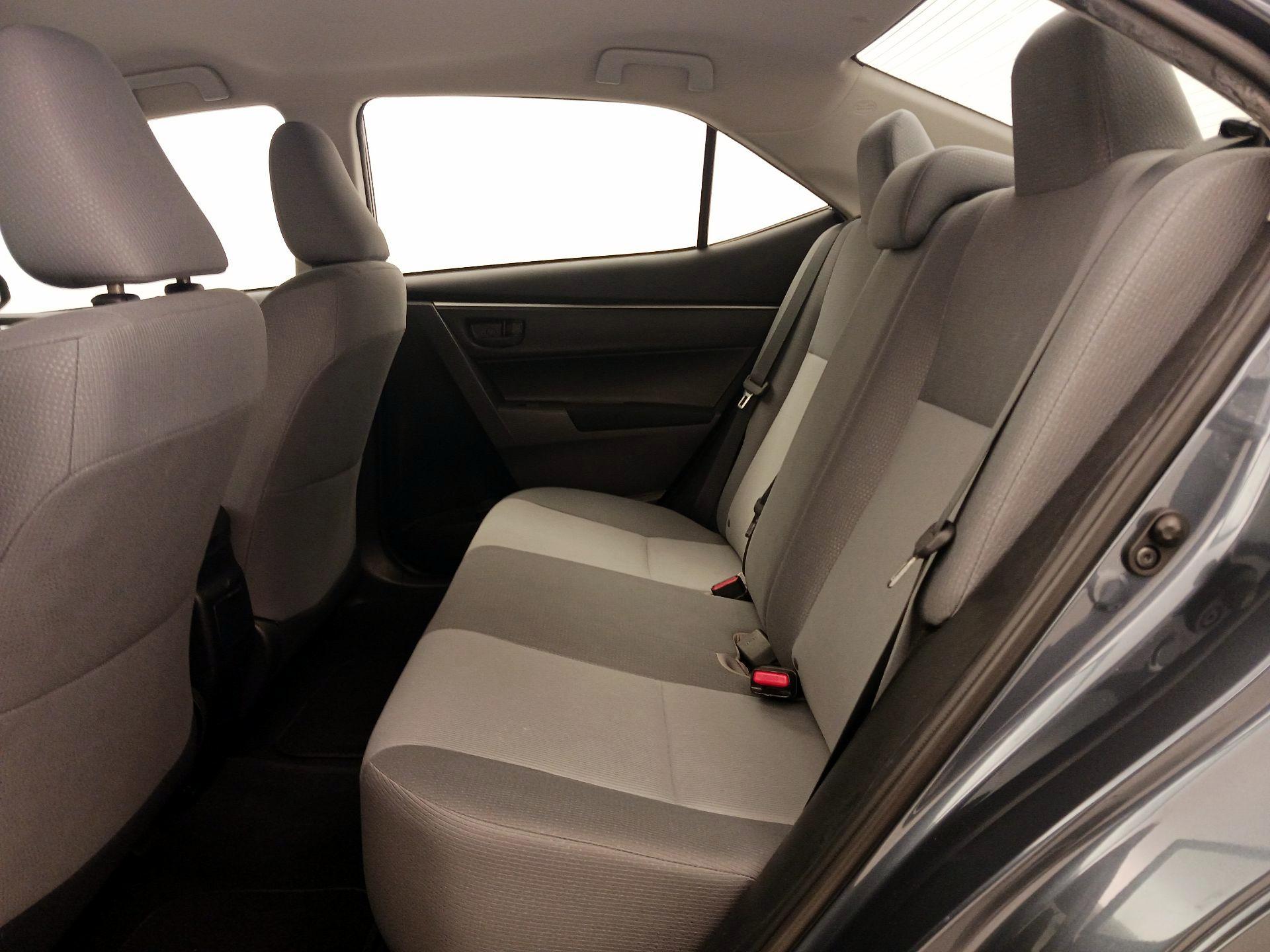Thumbnail: 2015 Toyota Corolla - 18