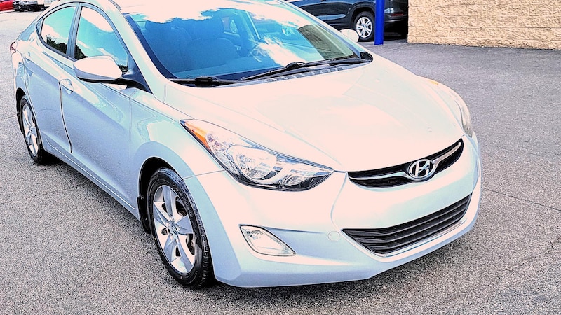 2013 Hyundai Elantra GLS Hero Image