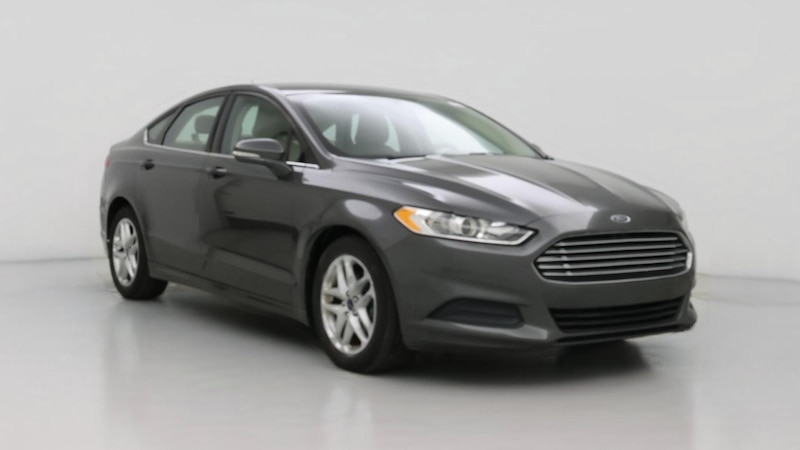 2016 Ford Fusion SE Hero Image