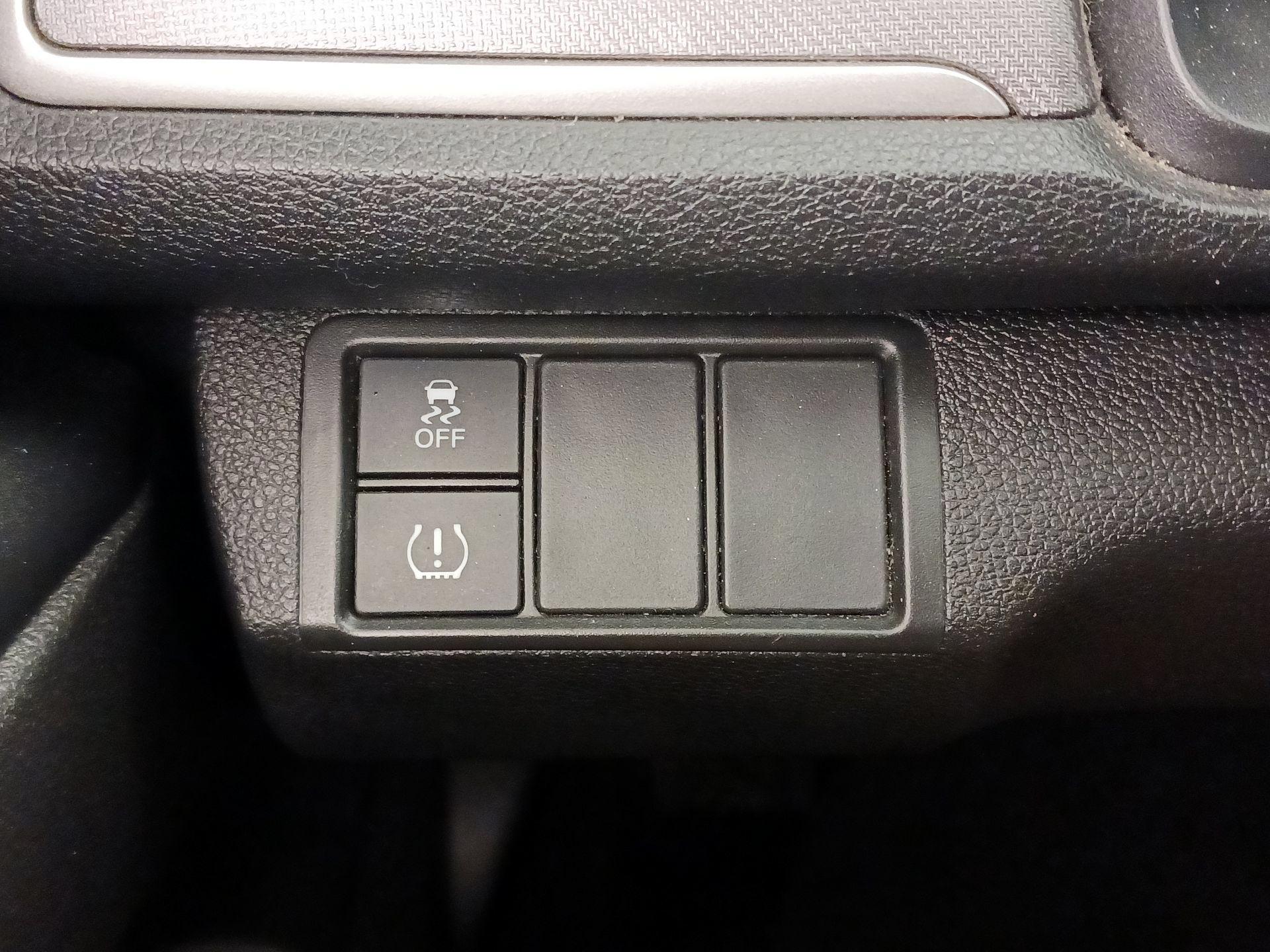 Thumbnail: 2016 Honda Civic - 13