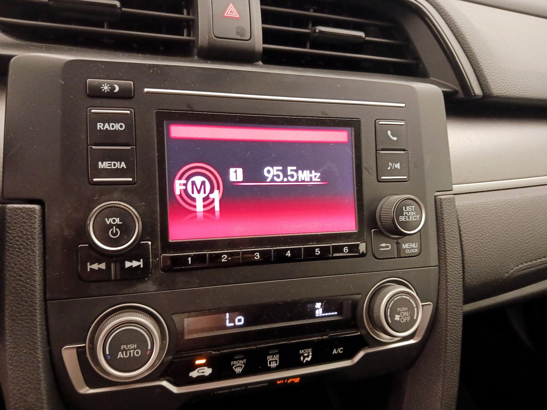 Thumbnail: 2016 Honda Civic - 15