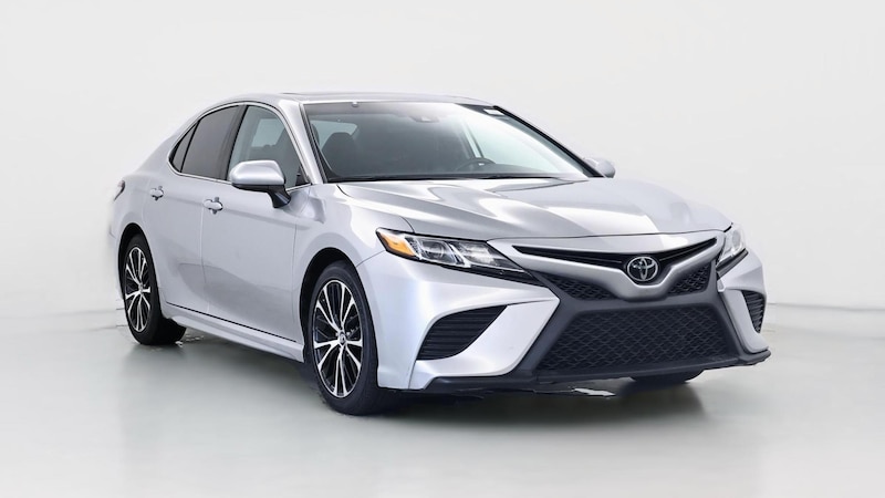 2019 Toyota Camry SE Hero Image