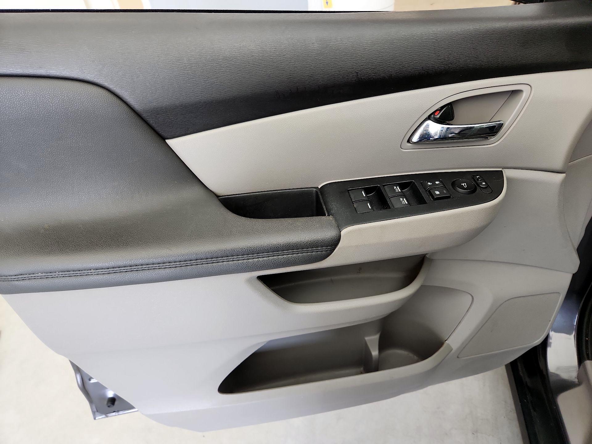 Thumbnail: 2016 Honda Odyssey - 12