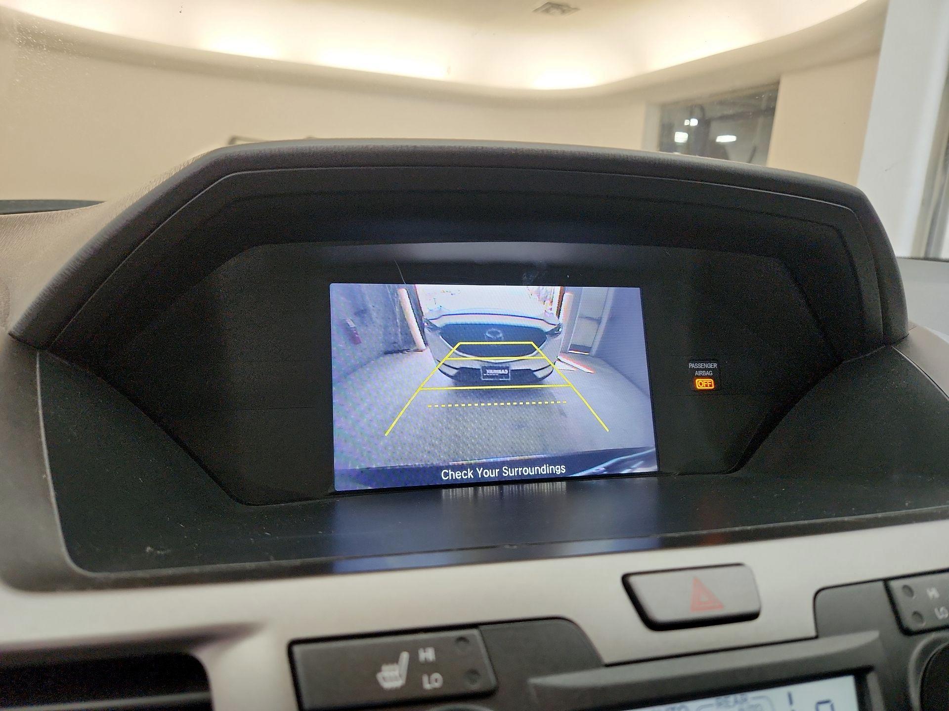 Thumbnail: 2016 Honda Odyssey - 14