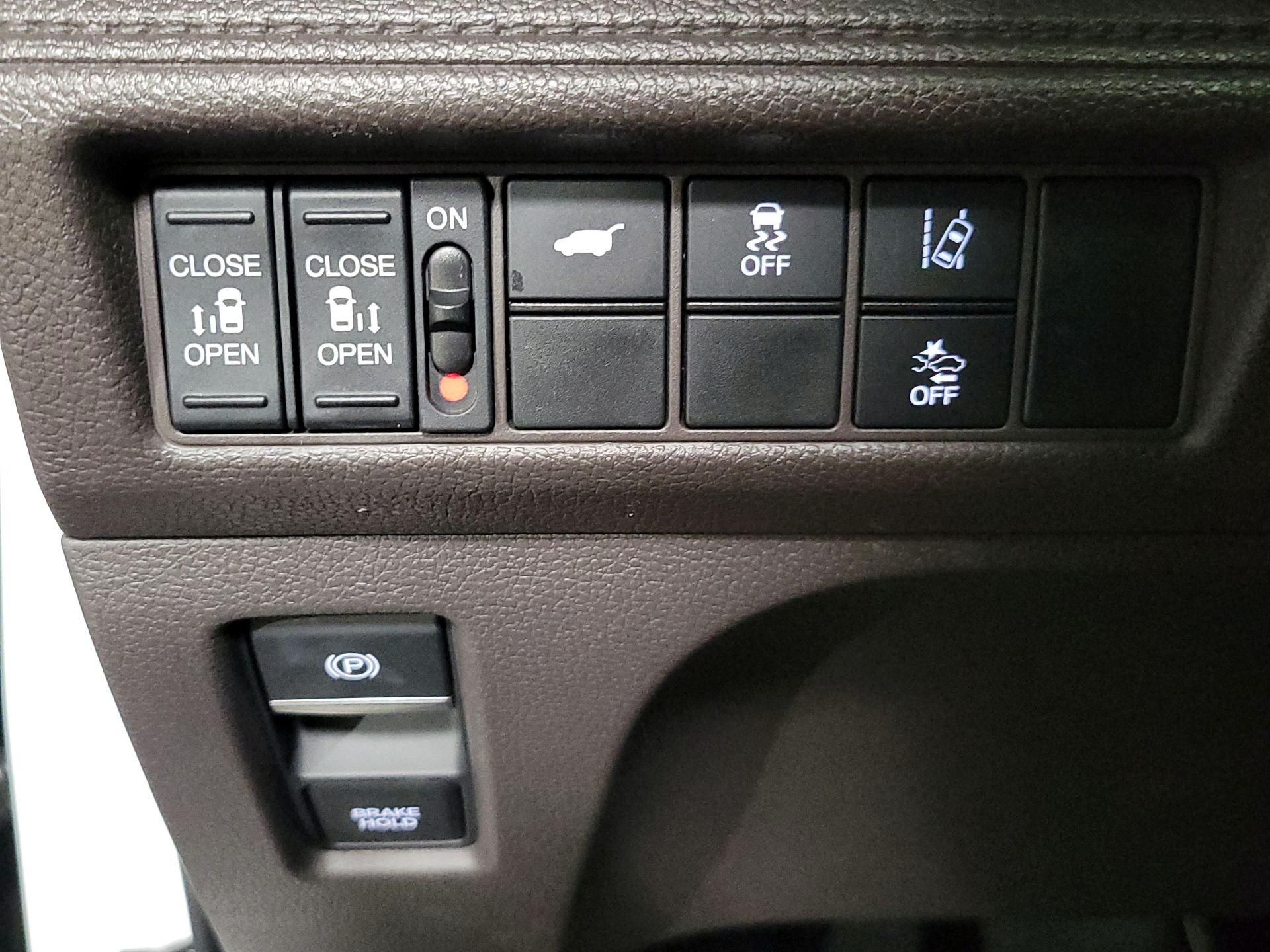 Thumbnail: 2020 Honda Odyssey - 11