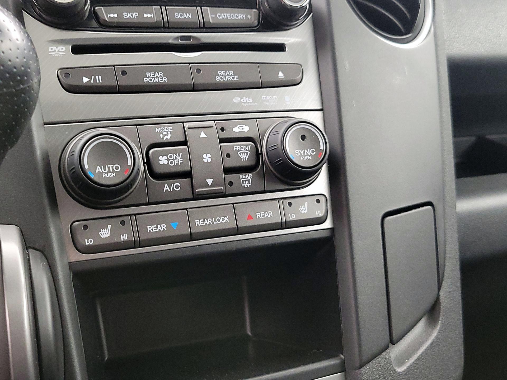 Thumbnail: 2013 Honda Pilot - 17
