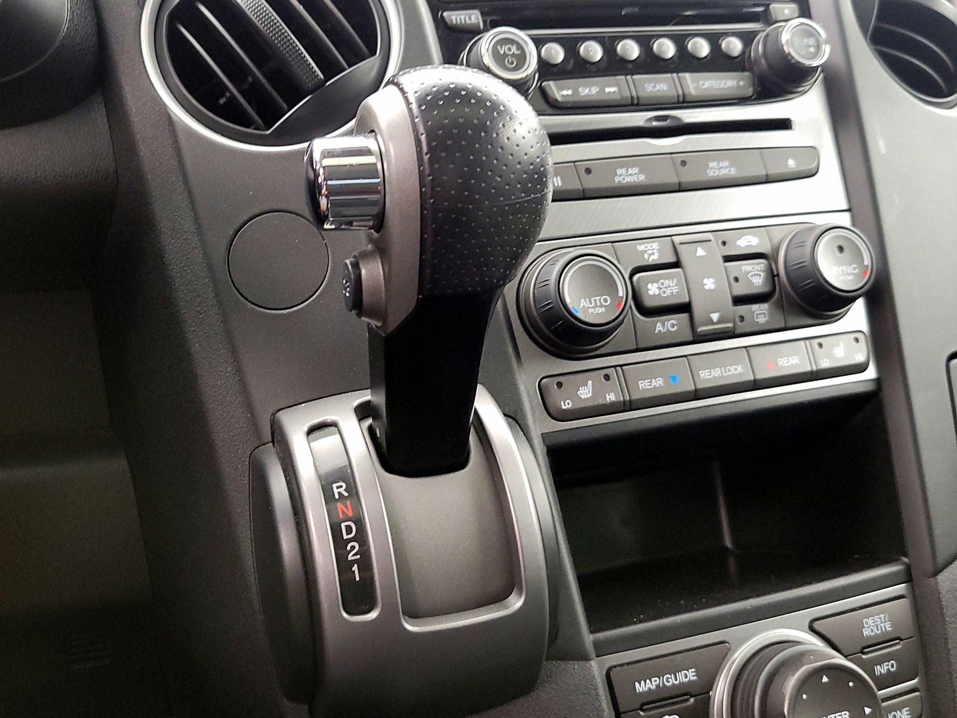Thumbnail: 2013 Honda Pilot - 18
