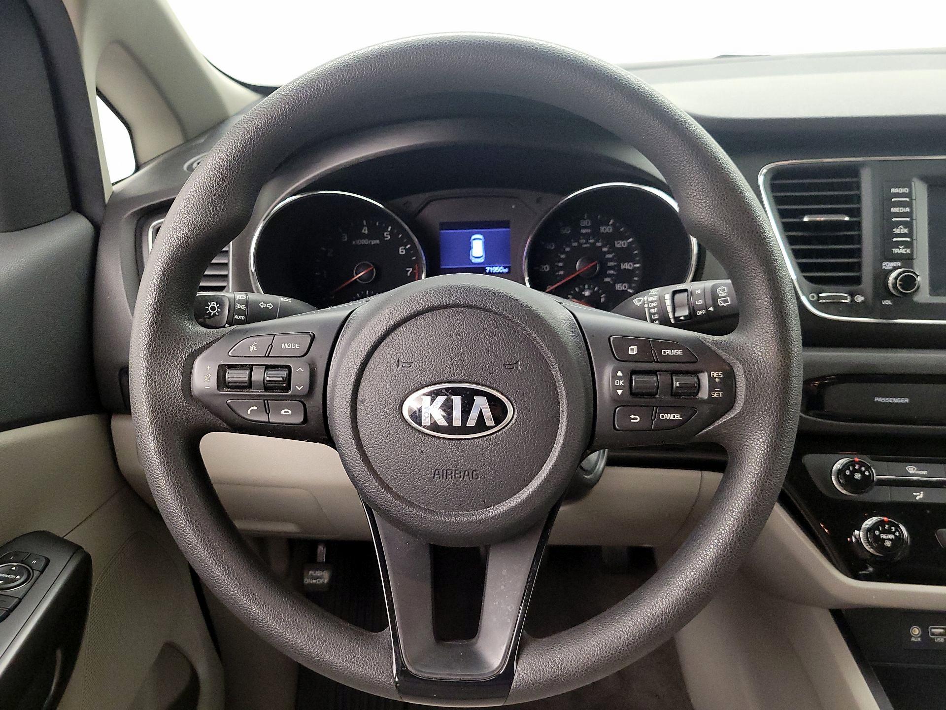 Thumbnail: 2019 Kia Sedona - 10