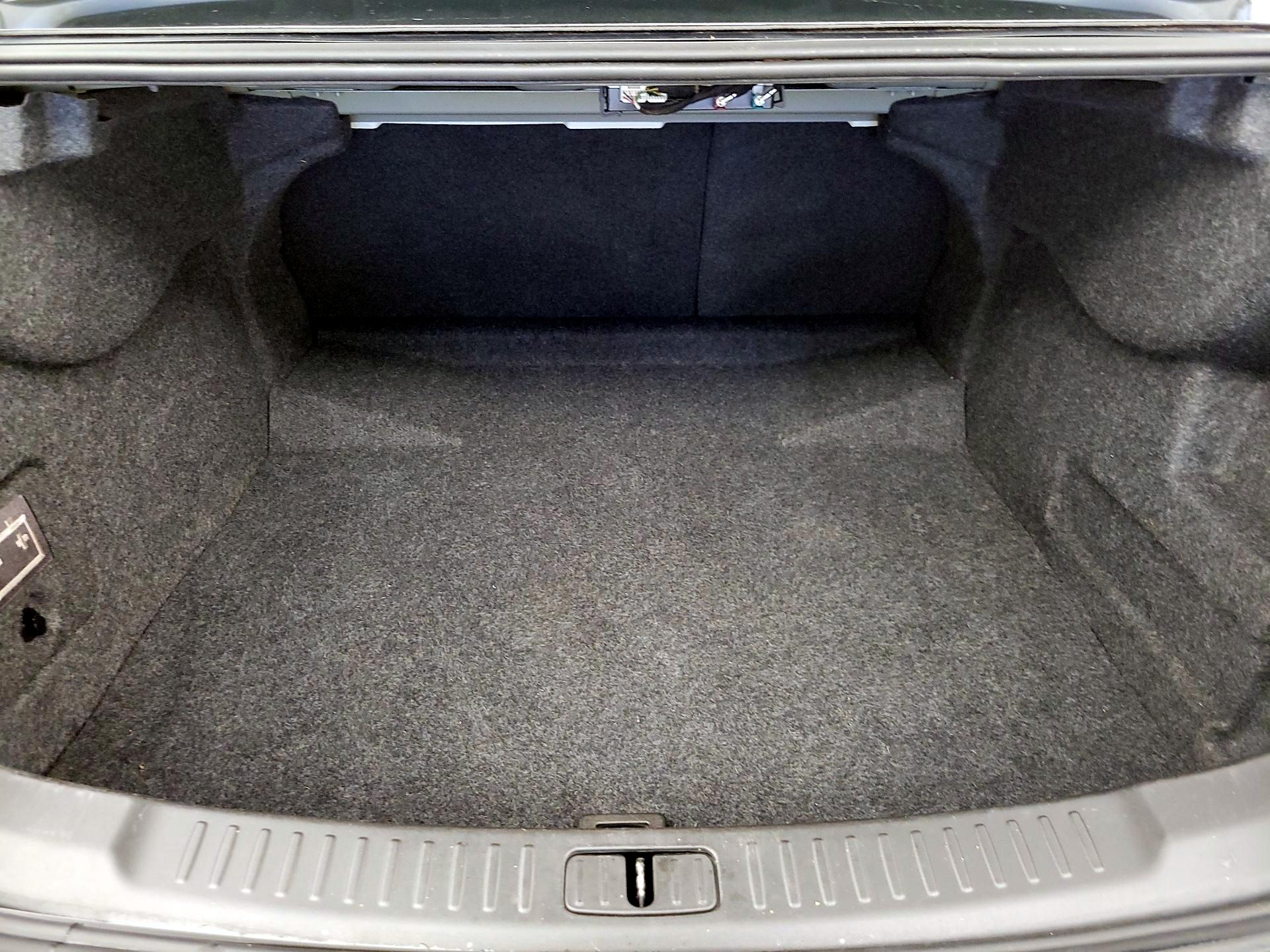 Thumbnail: 2016 Chevrolet Malibu - 19