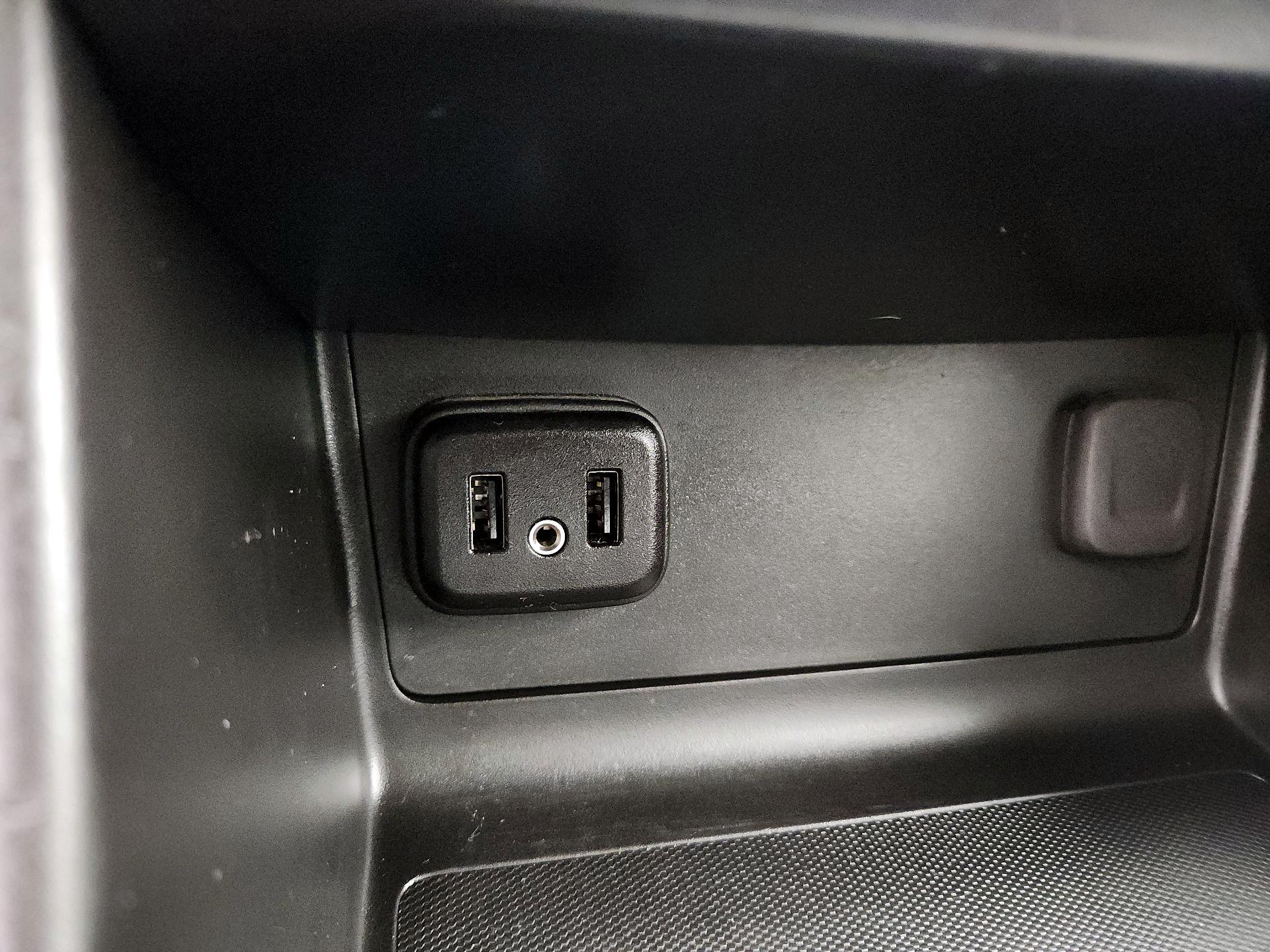 Thumbnail: 2019 Chevrolet Colorado - 18