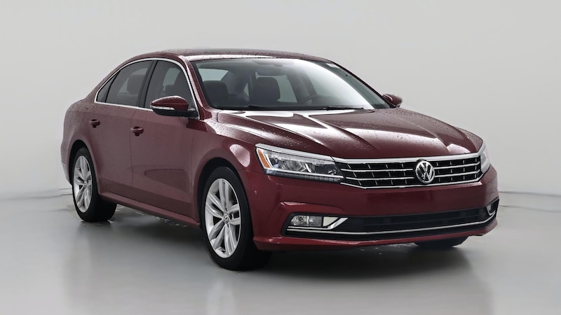 2018 Volkswagen Passat SE Hero Image