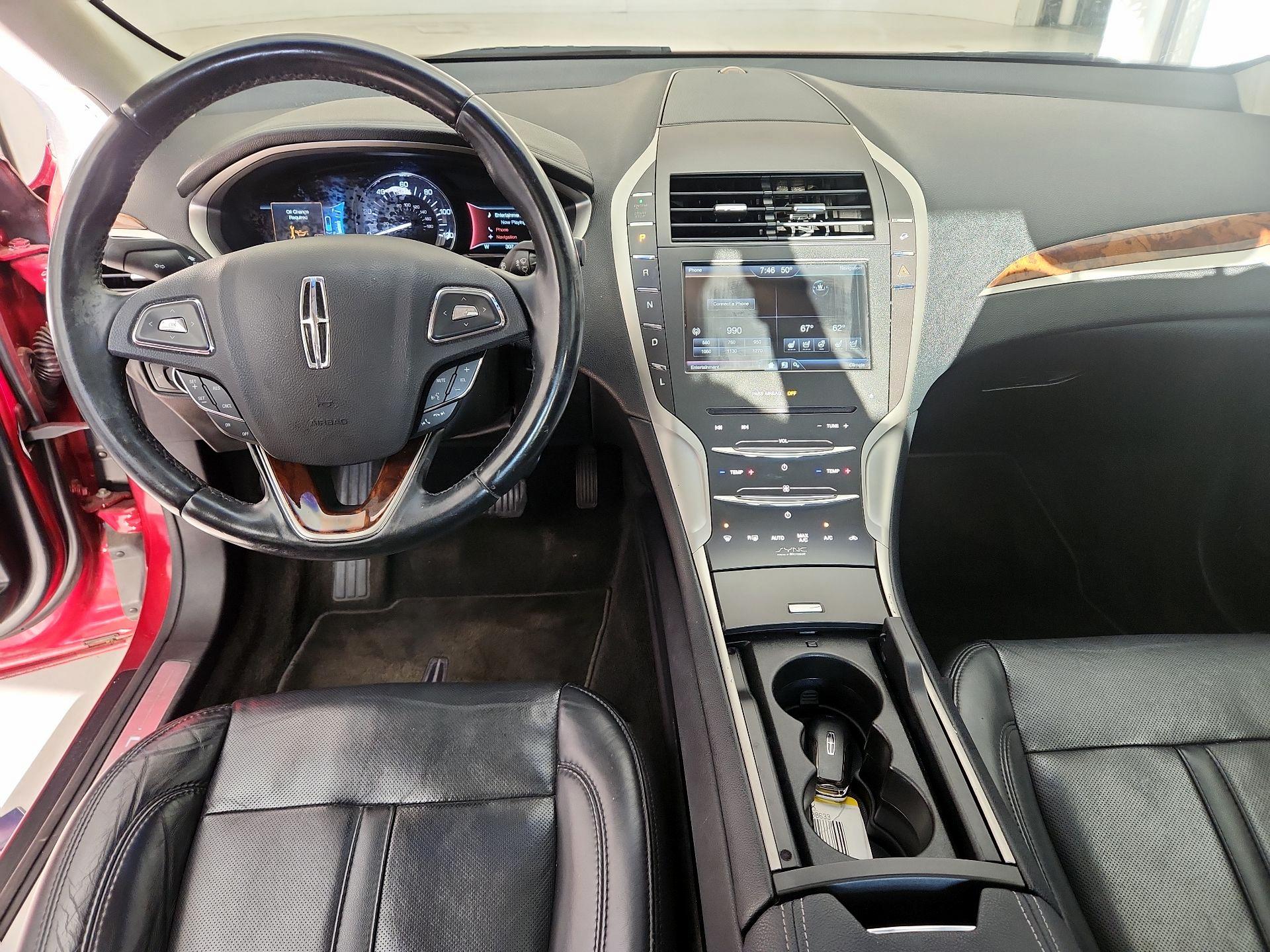 Thumbnail: 2015 Lincoln MKZ - 9