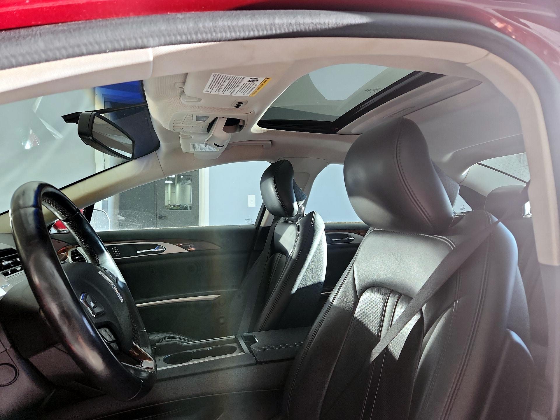 Thumbnail: 2015 Lincoln MKZ - 19