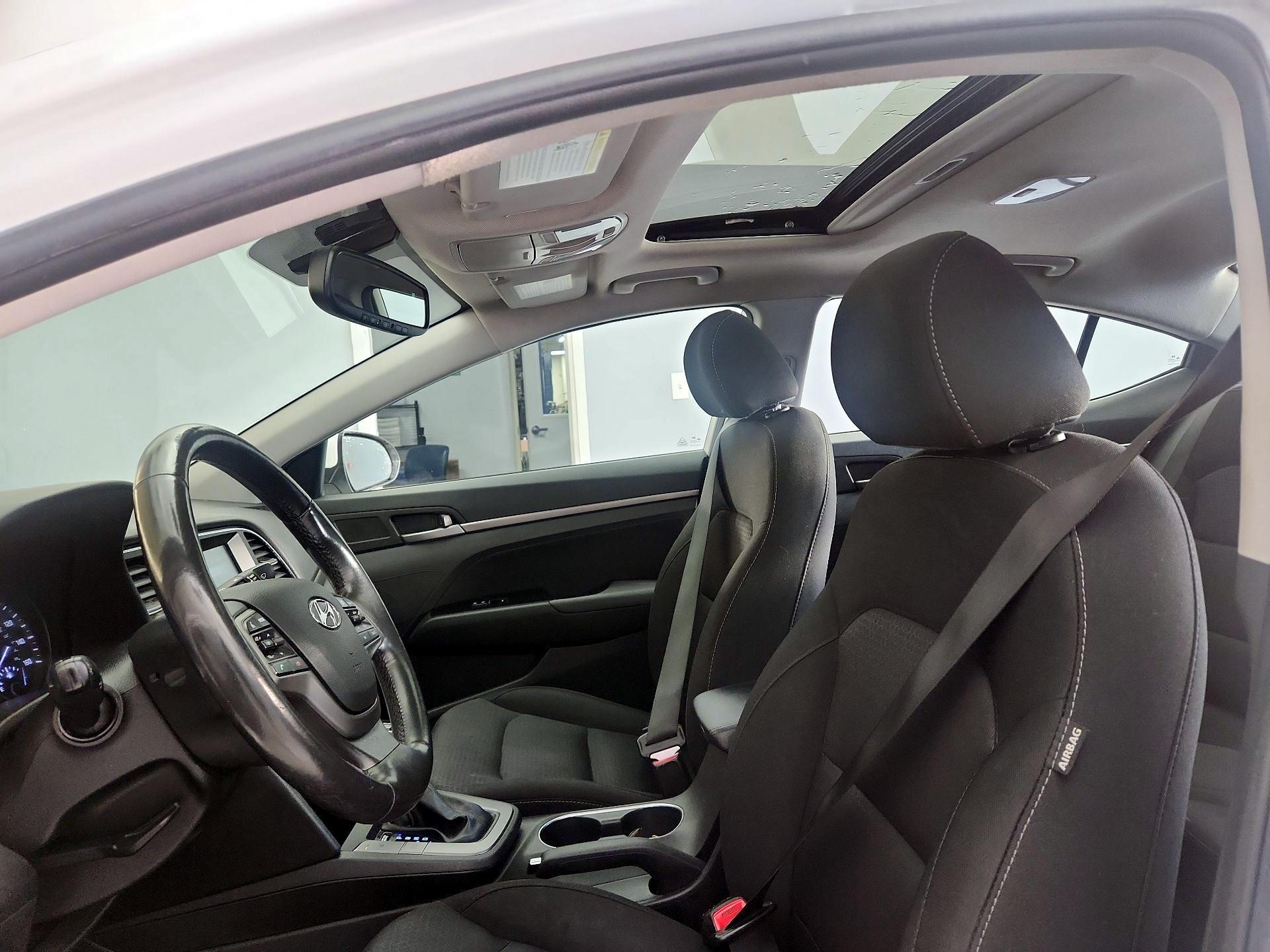 Thumbnail: 2017 Hyundai Elantra - 19