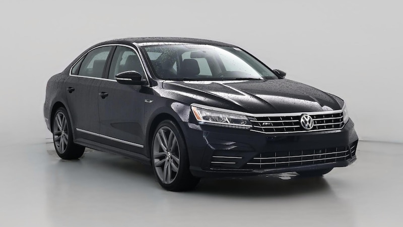 2017 Volkswagen Passat R-Line Hero Image