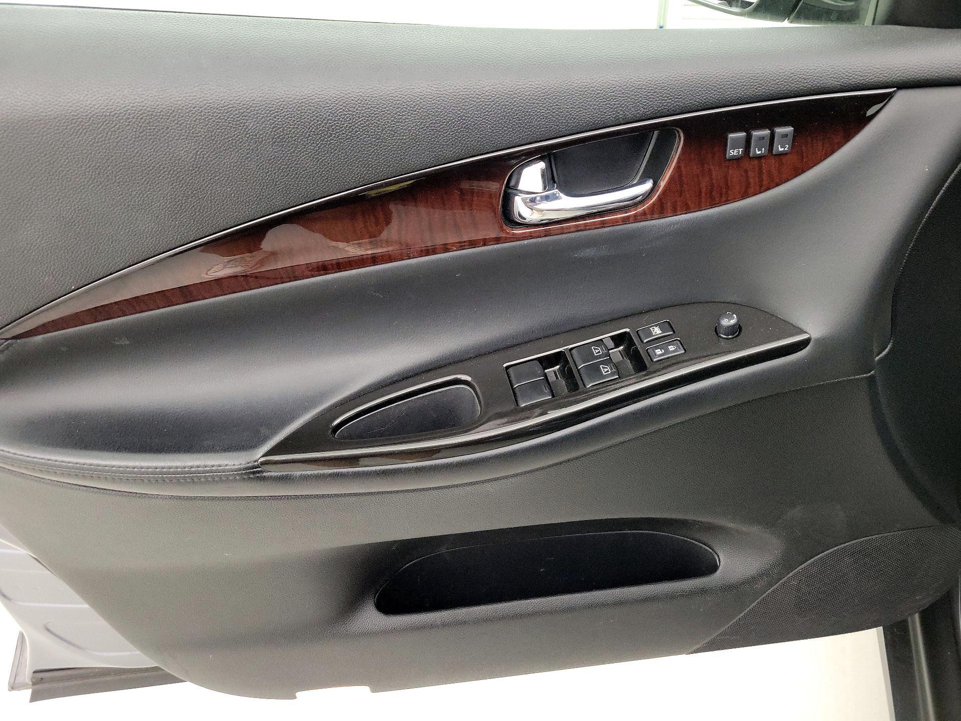 Thumbnail: 2016 INFINITI QX50 - 12