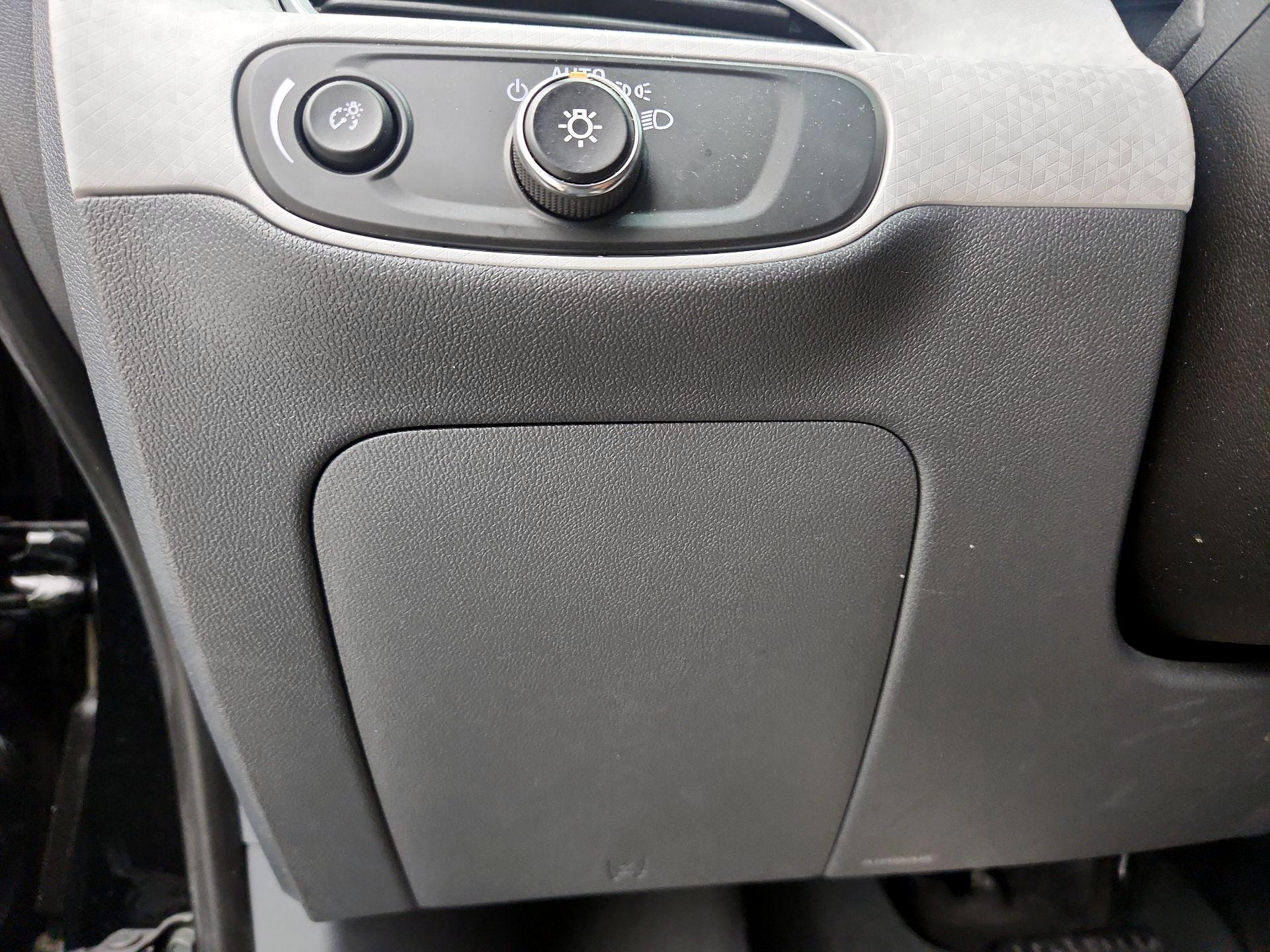 Thumbnail: 2020 Chevrolet Bolt EV - 13