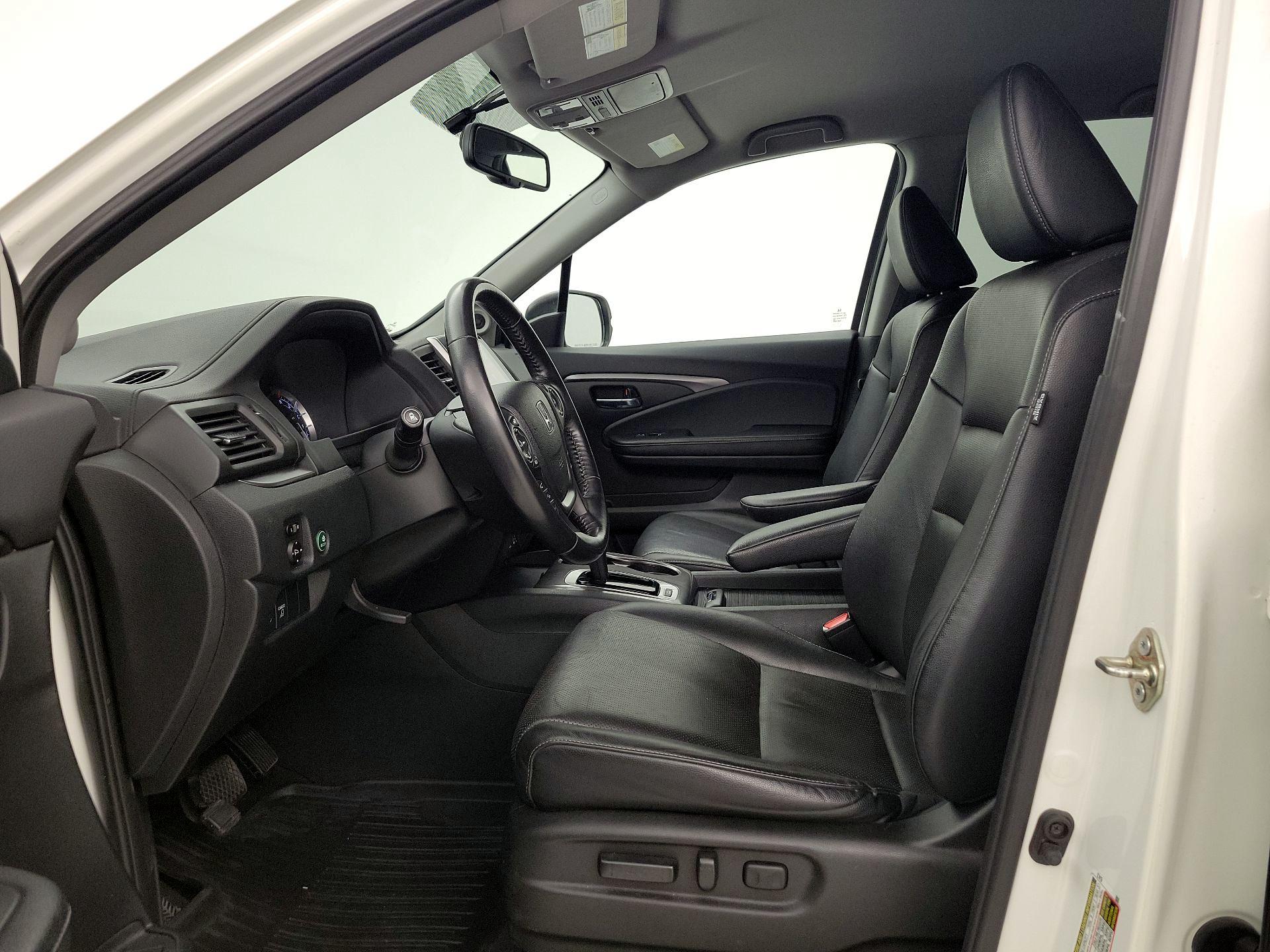 Thumbnail: 2017 Honda Ridgeline - 11