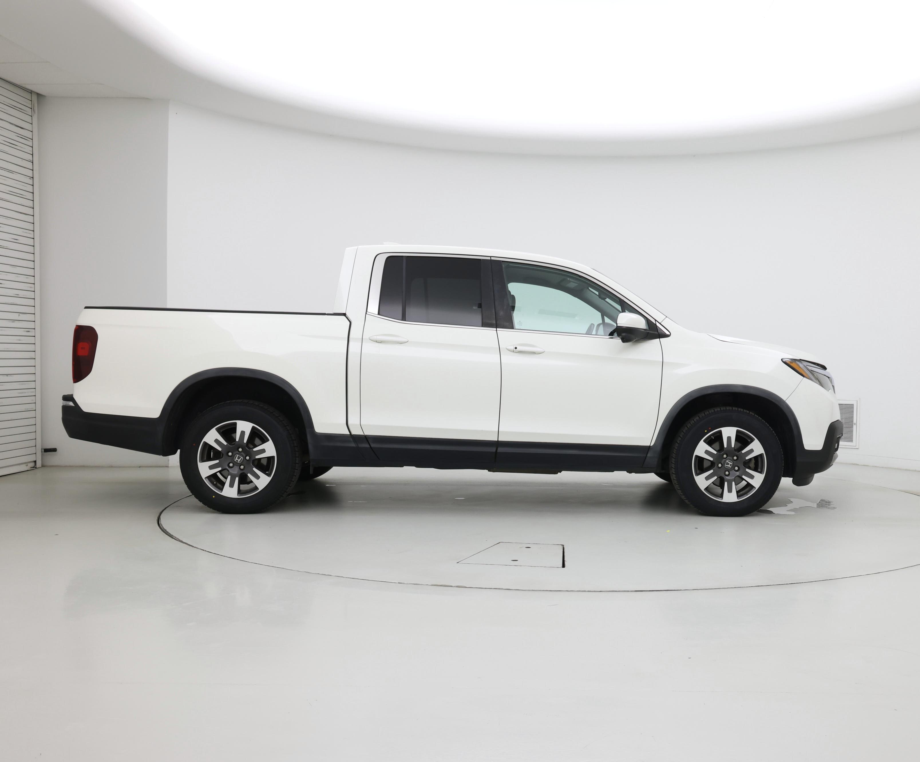 Thumbnail: 2017 Honda Ridgeline - 7