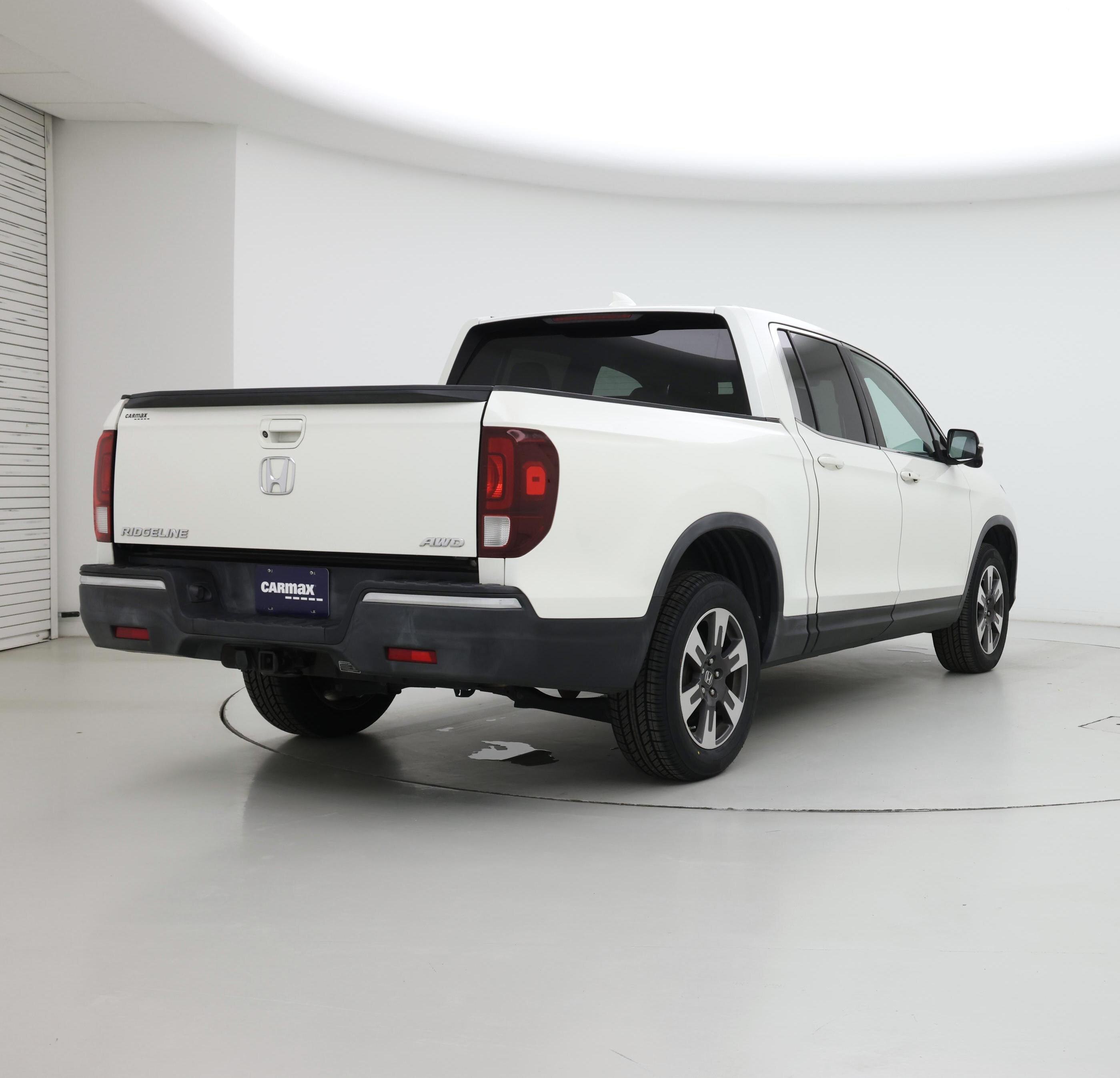 Thumbnail: 2017 Honda Ridgeline - 8