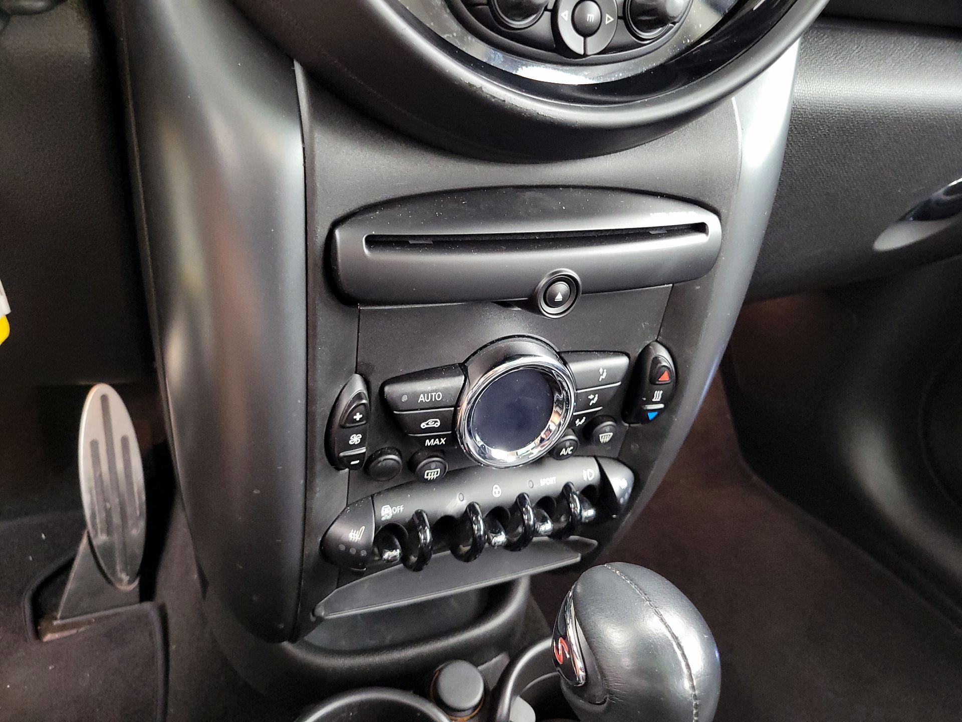 Thumbnail: 2015 MINI Cooper Countryman - 14