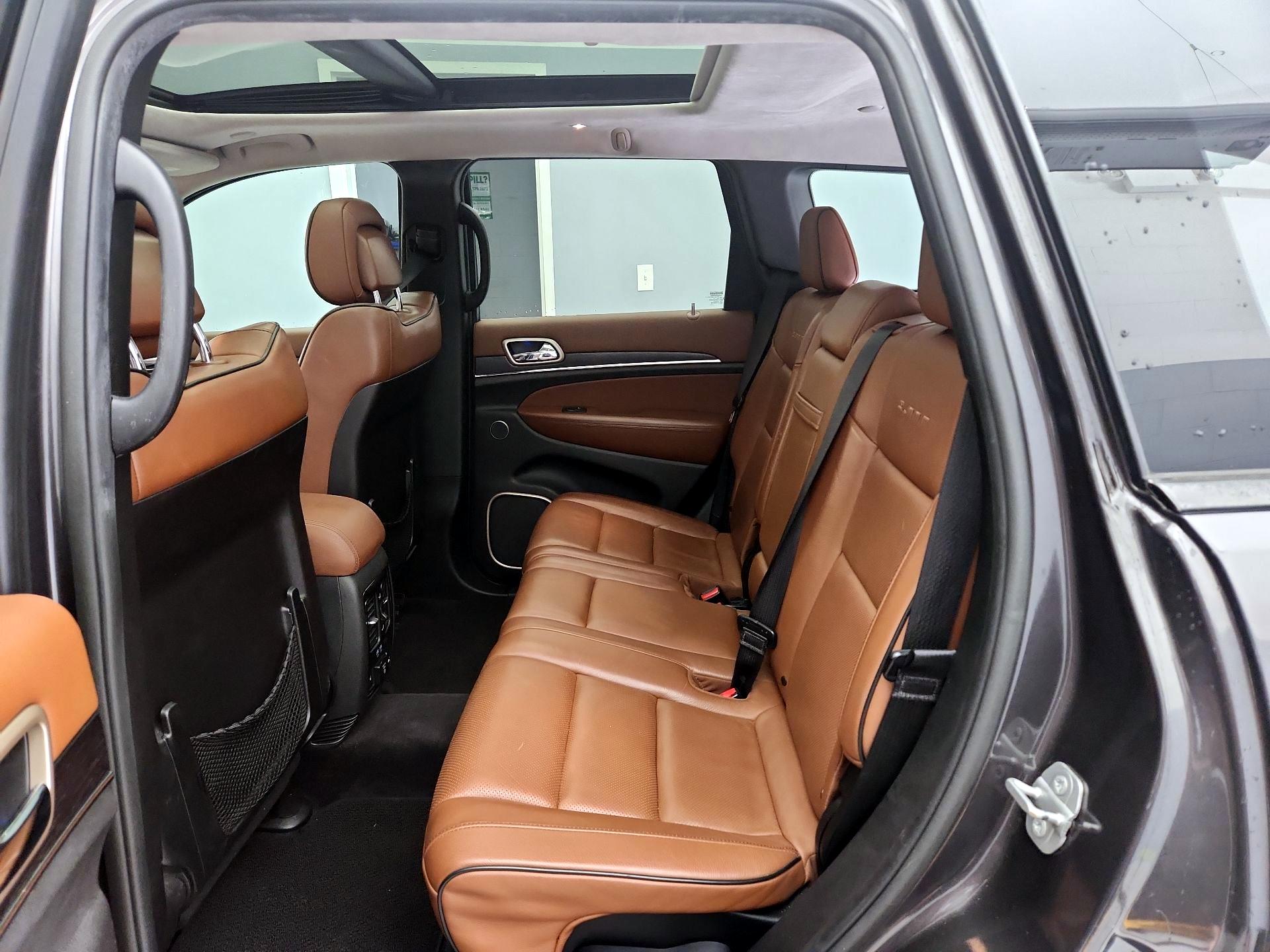 Thumbnail: 2016 Jeep Grand Cherokee - 20
