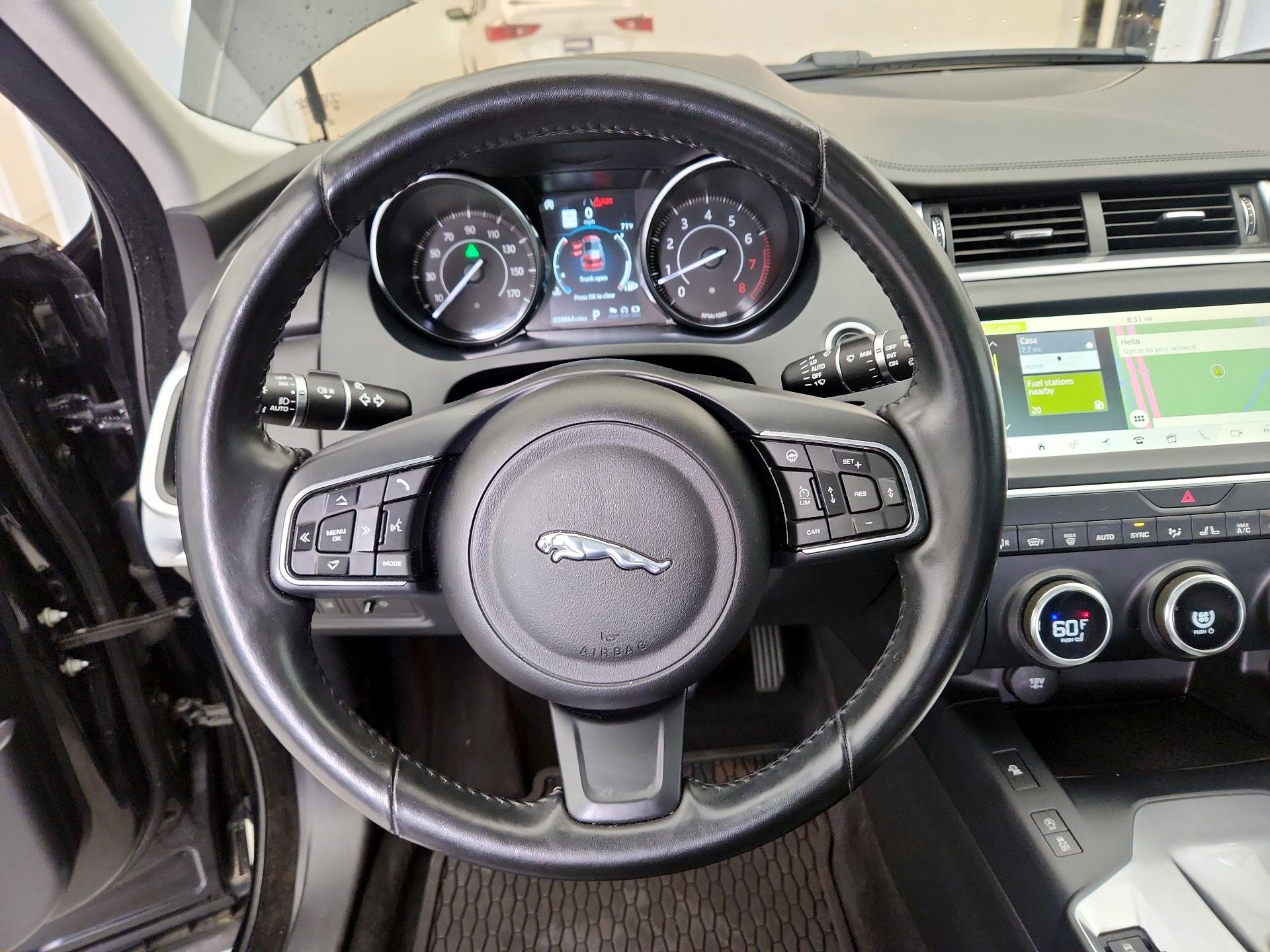 Thumbnail: 2018 Jaguar E-Pace - 10