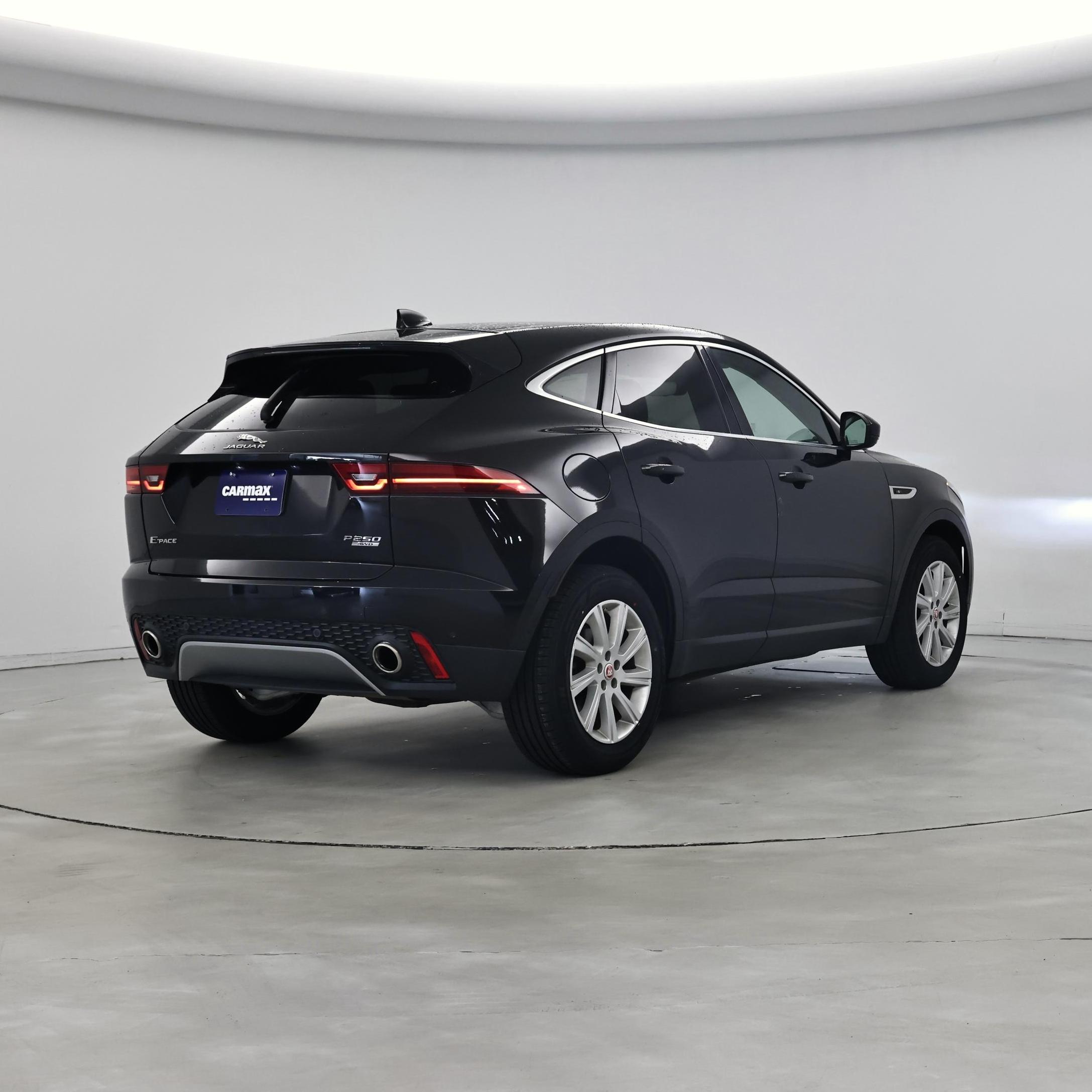 Thumbnail: 2018 Jaguar E-Pace - 8