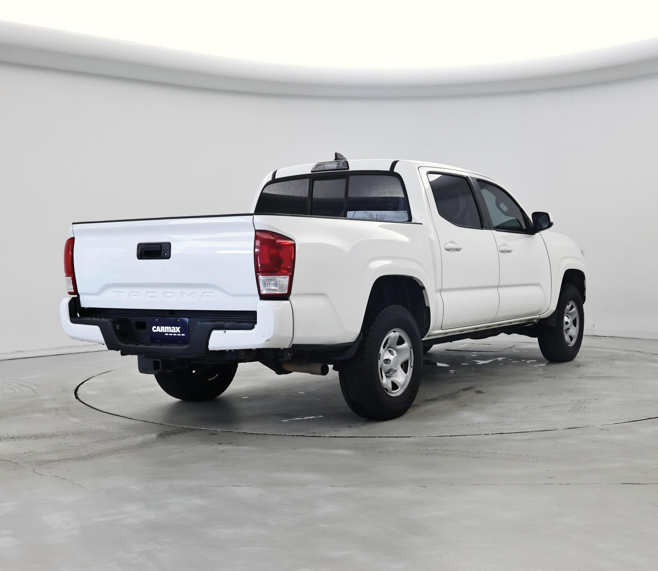 Thumbnail: 2017 Toyota Tacoma - 8