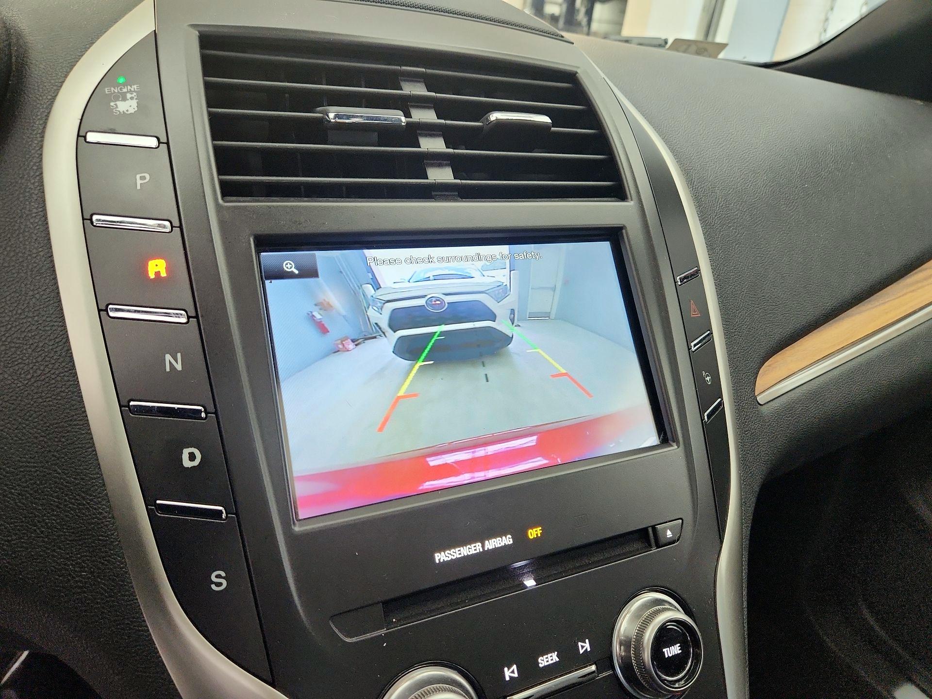 Thumbnail: 2015 Lincoln MKC - 14