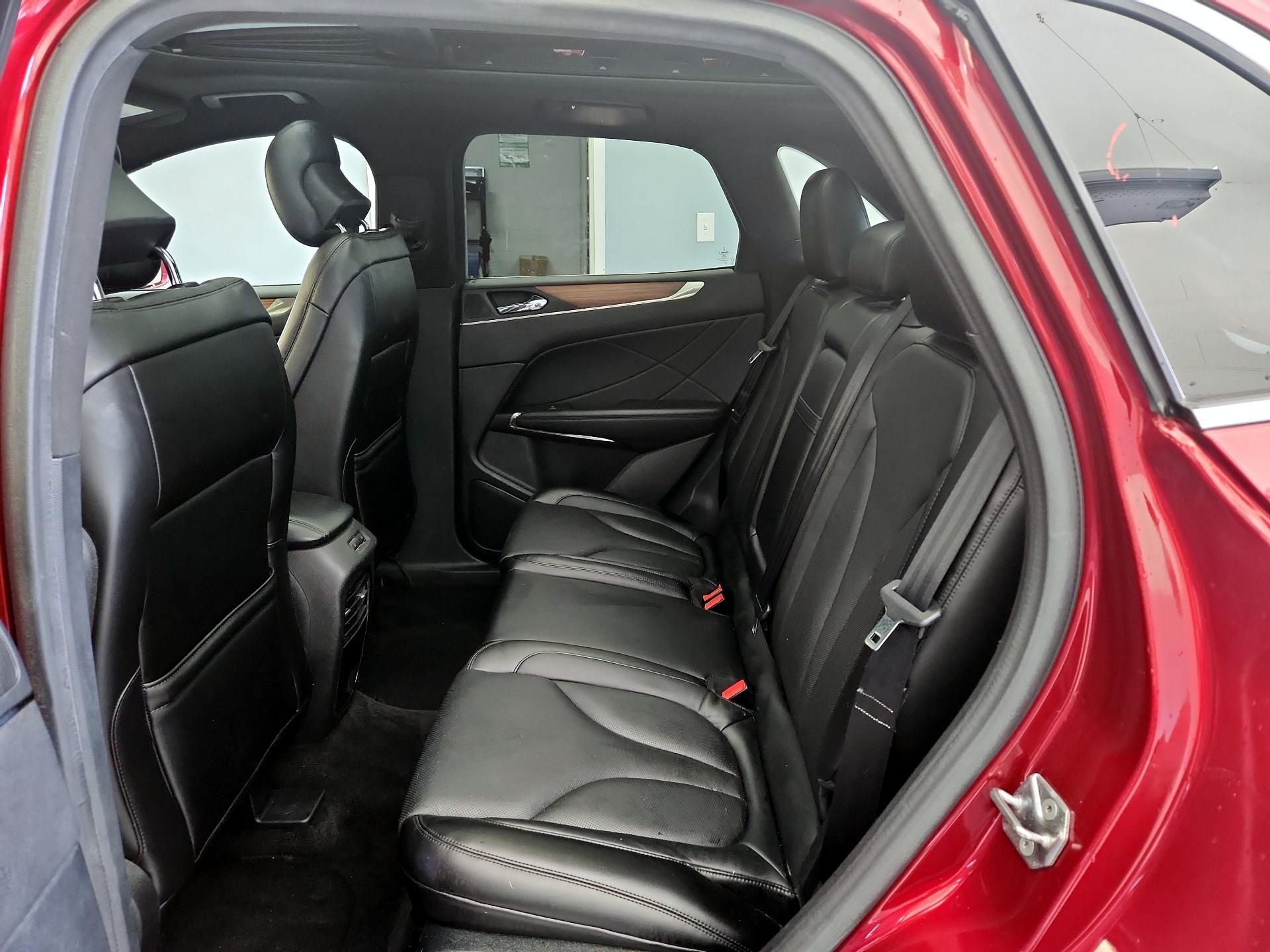 Thumbnail: 2015 Lincoln MKC - 20