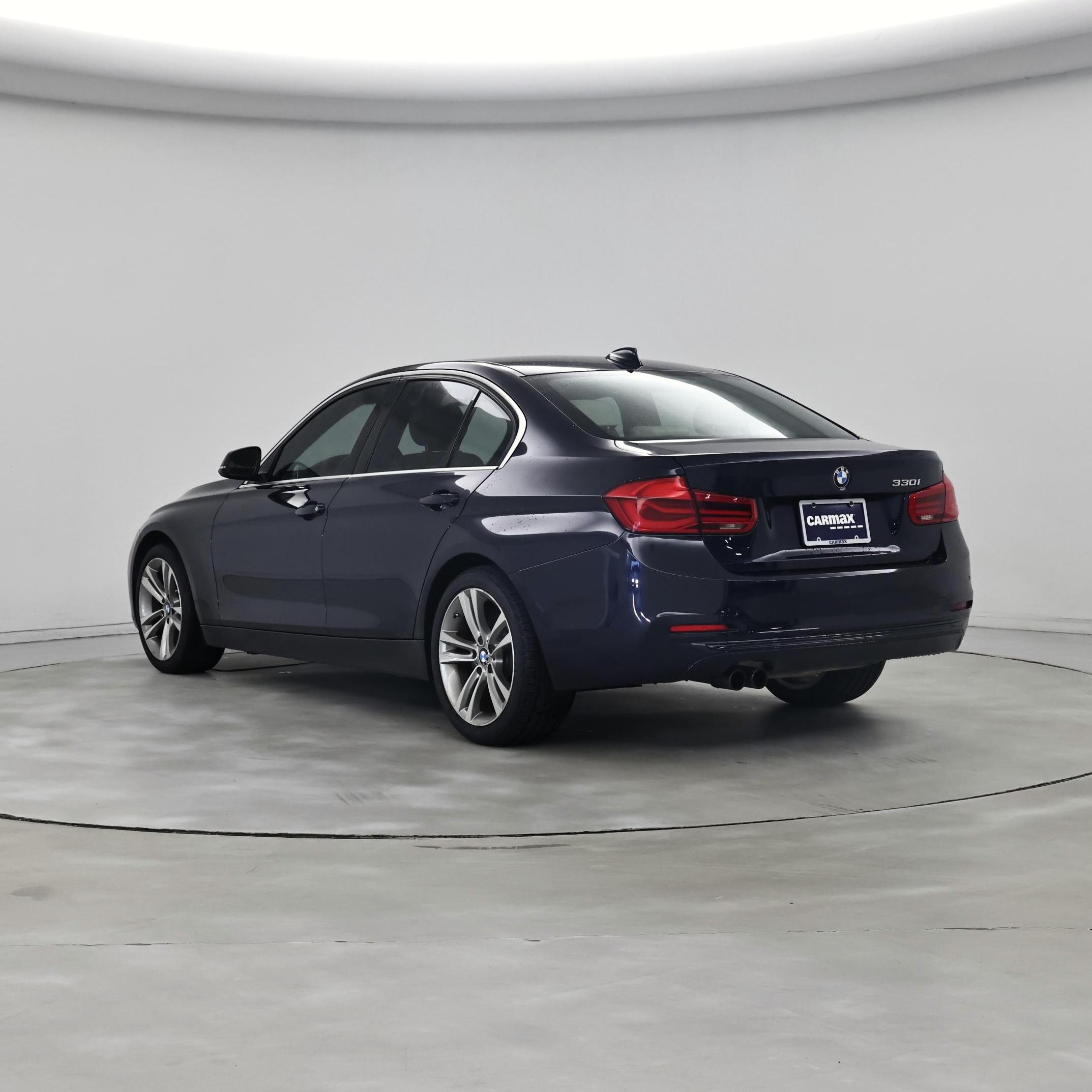 Thumbnail: 2017 BMW 3 Series - 2