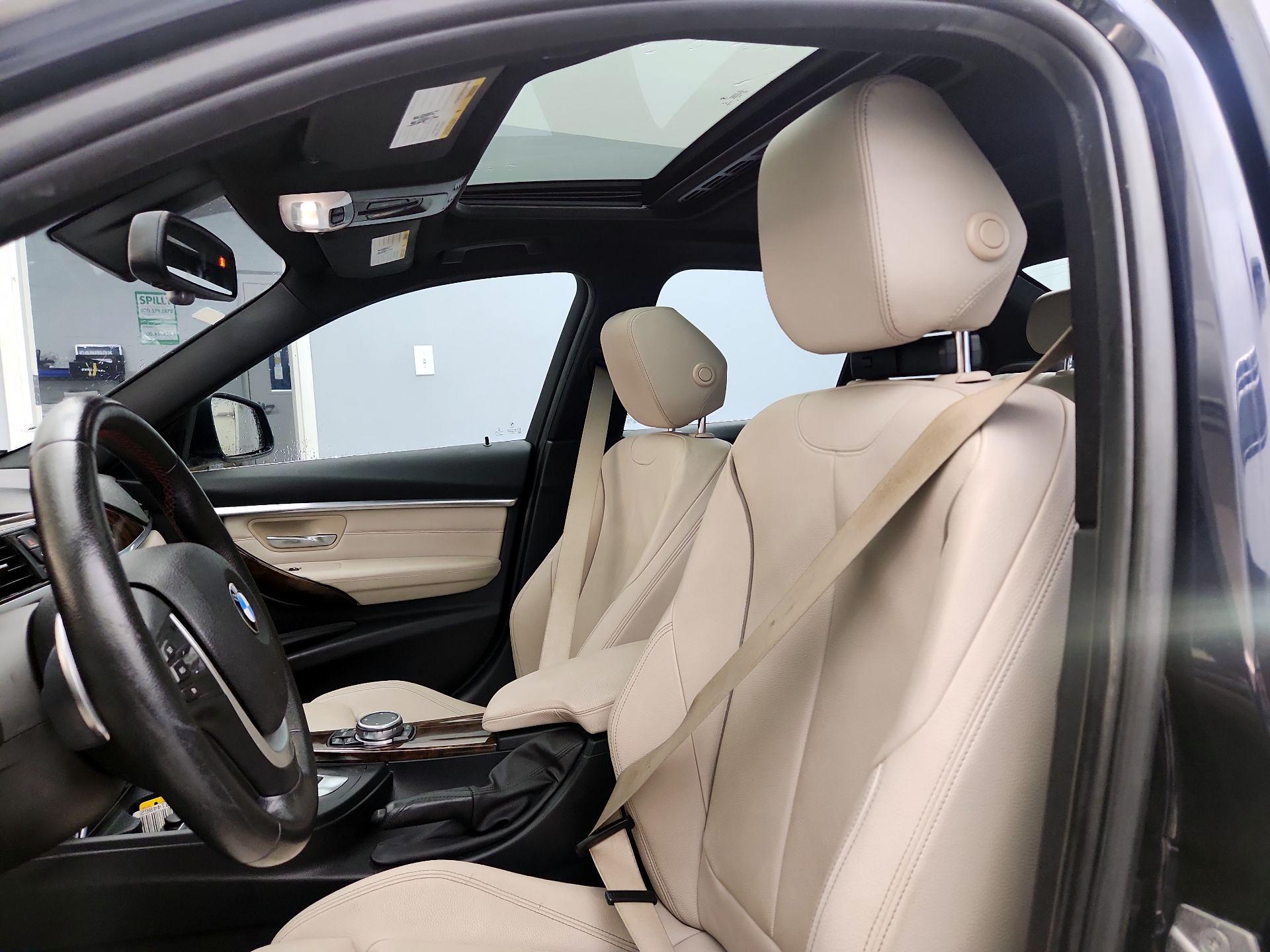 Thumbnail: 2017 BMW 3 Series - 19