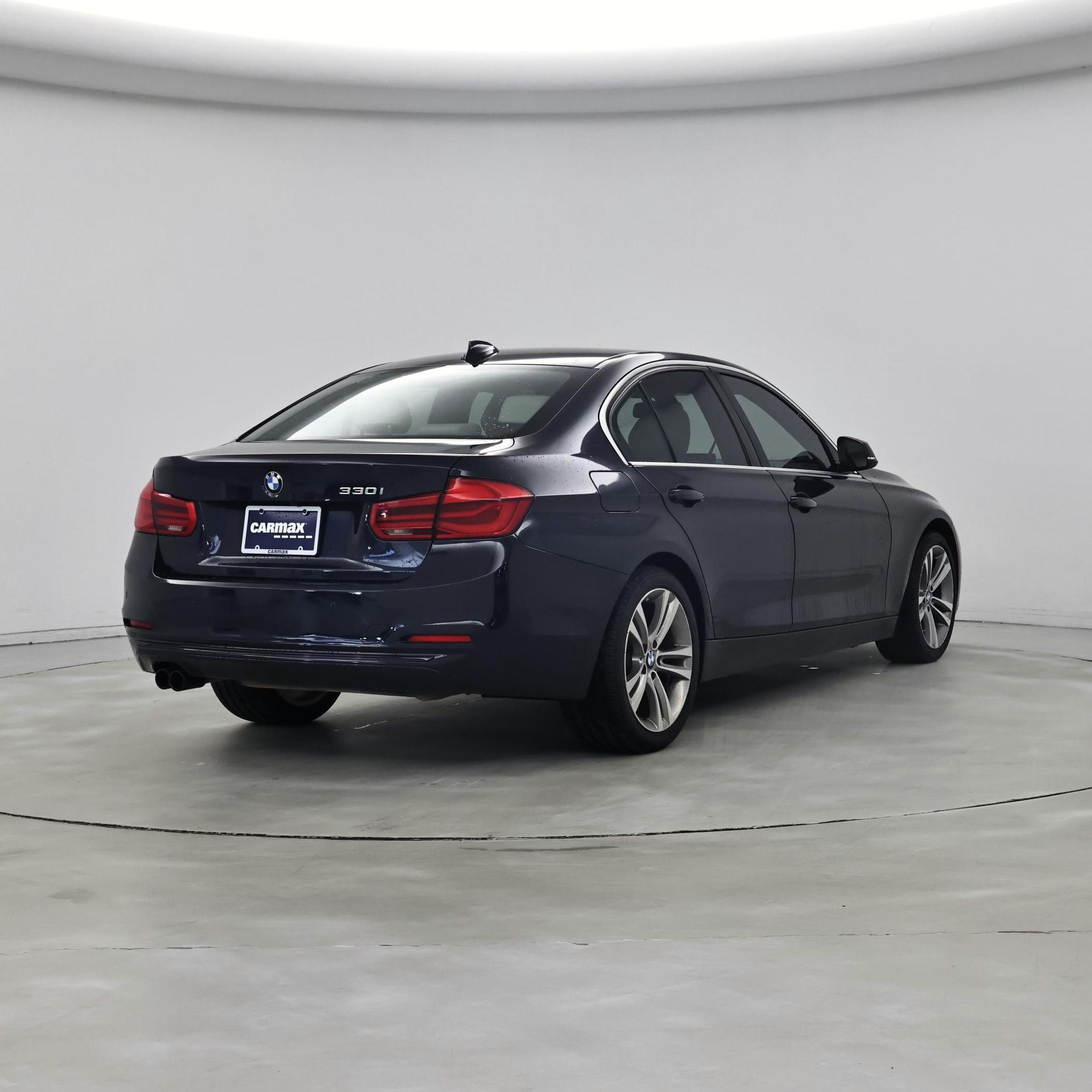 Thumbnail: 2017 BMW 3 Series - 8