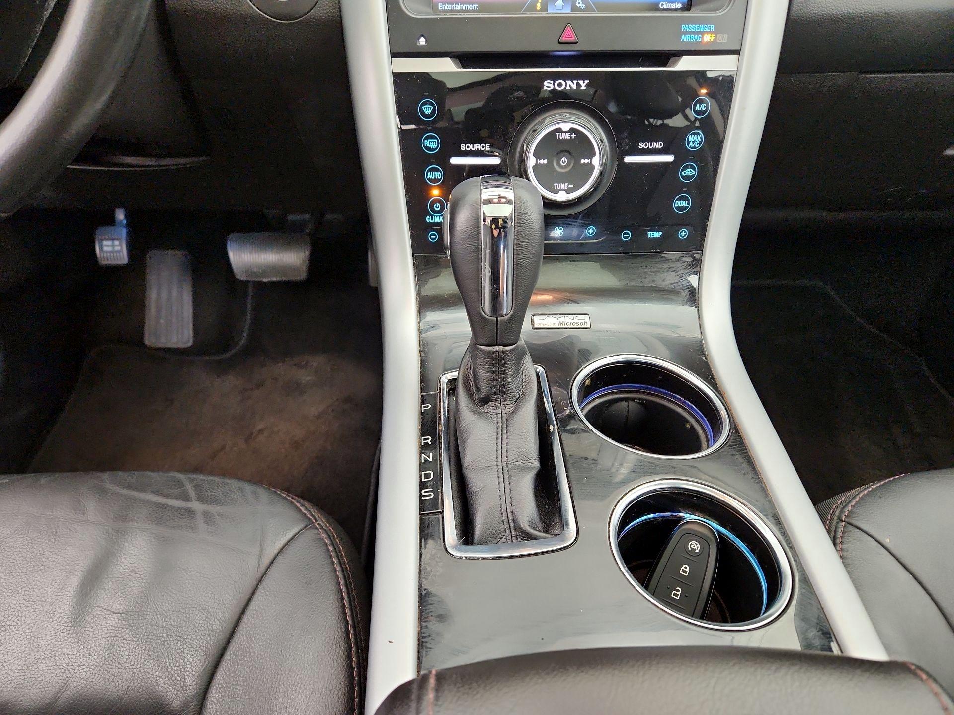 Thumbnail: 2013 Ford Edge - 17