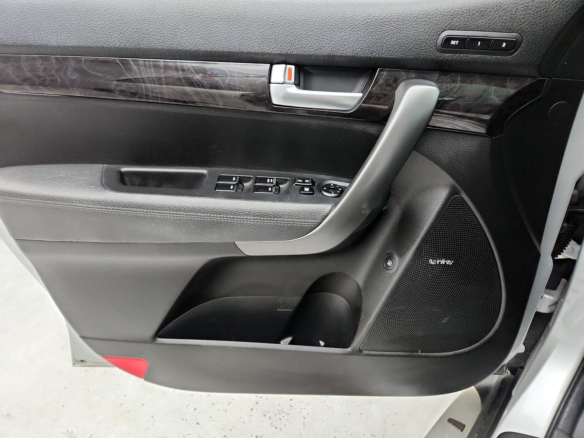 Thumbnail: 2014 Kia Sorento - 12
