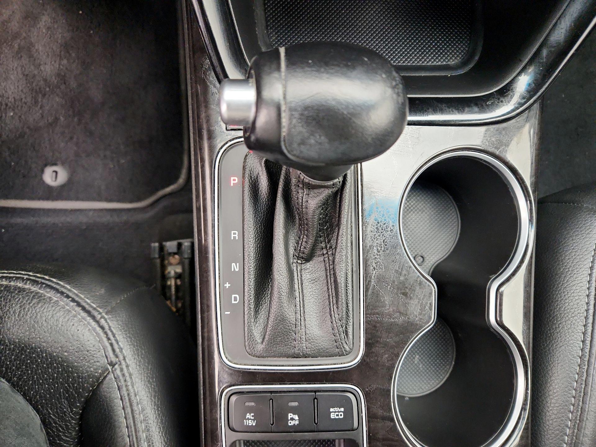 Thumbnail: 2014 Kia Sorento - 18