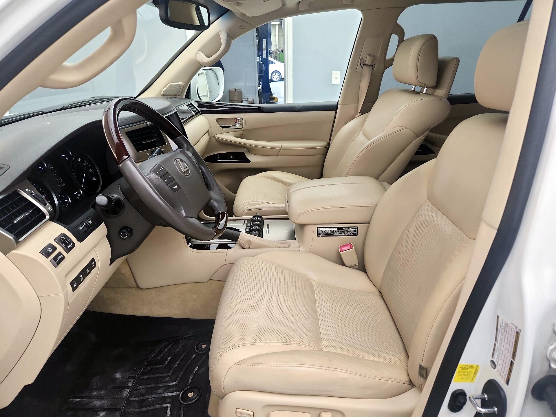 Thumbnail: 2014 Lexus LX - 11