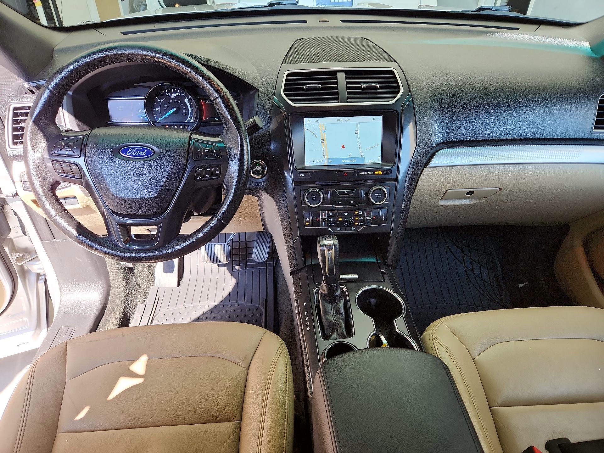 Thumbnail: 2016 Ford Explorer - 9