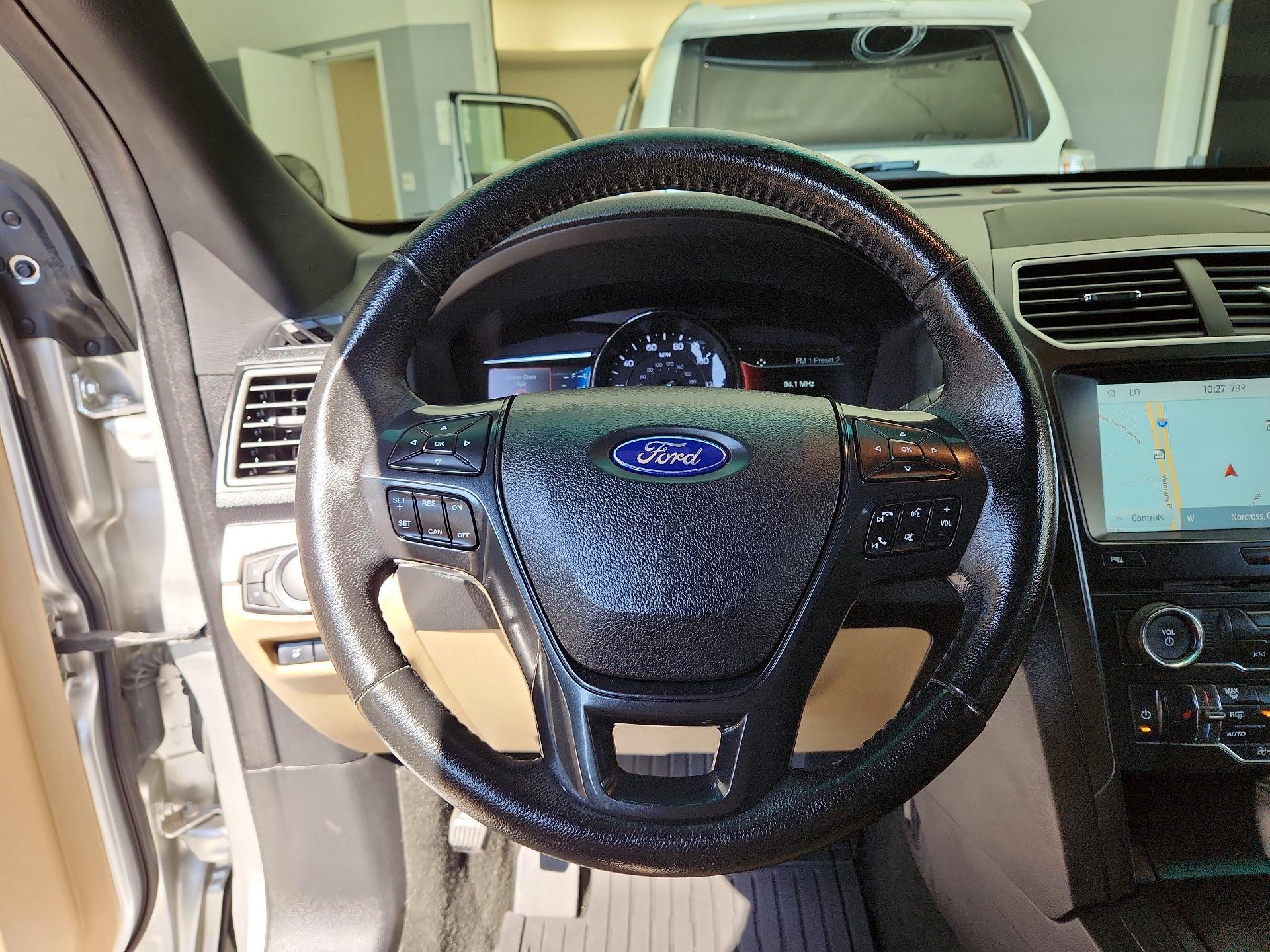 Thumbnail: 2016 Ford Explorer - 10