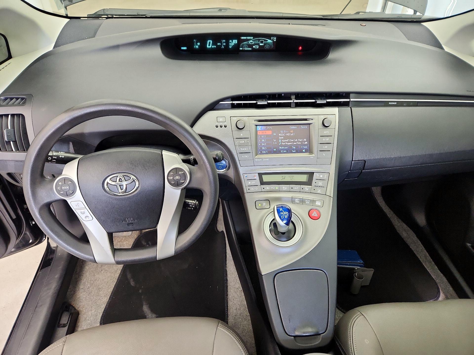 Thumbnail: 2014 Toyota Prius - 9