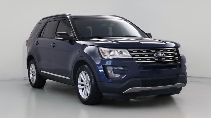 2017 Ford Explorer XLT Hero Image