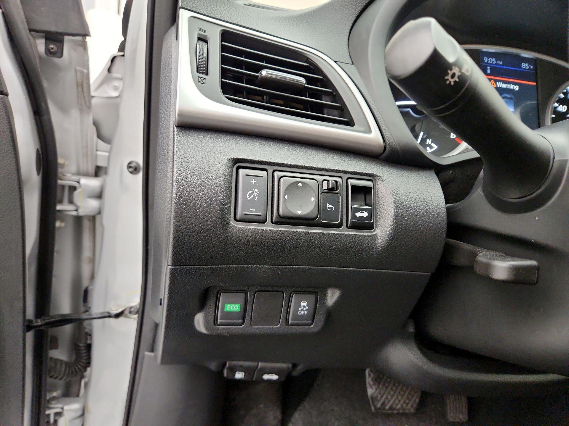 Thumbnail: 2019 Nissan Sentra - 13