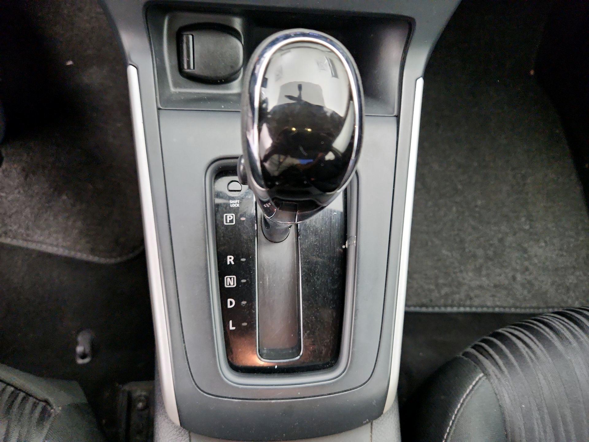 Thumbnail: 2019 Nissan Sentra - 17